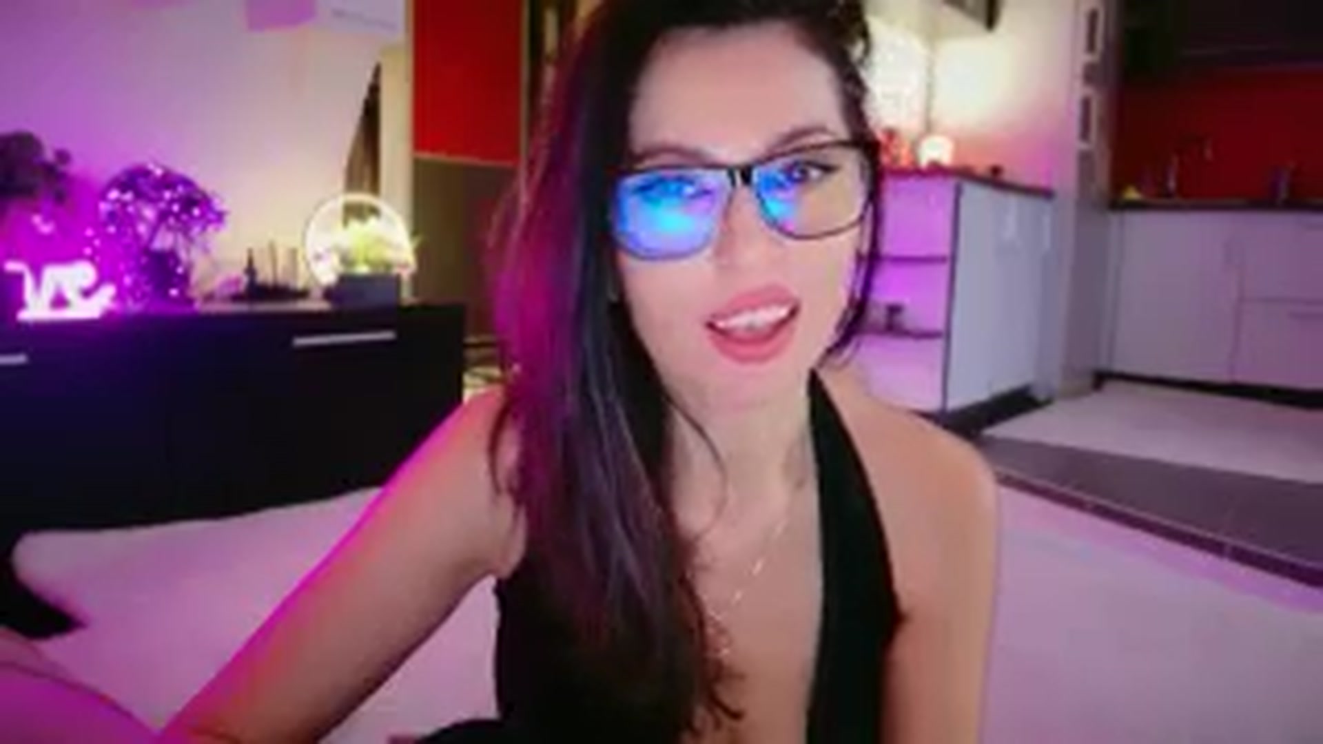 Gallery image thumbnail from SmileyTinaa's myfreecams stream on, 03/21/2026, 07:48 image 17 of 20