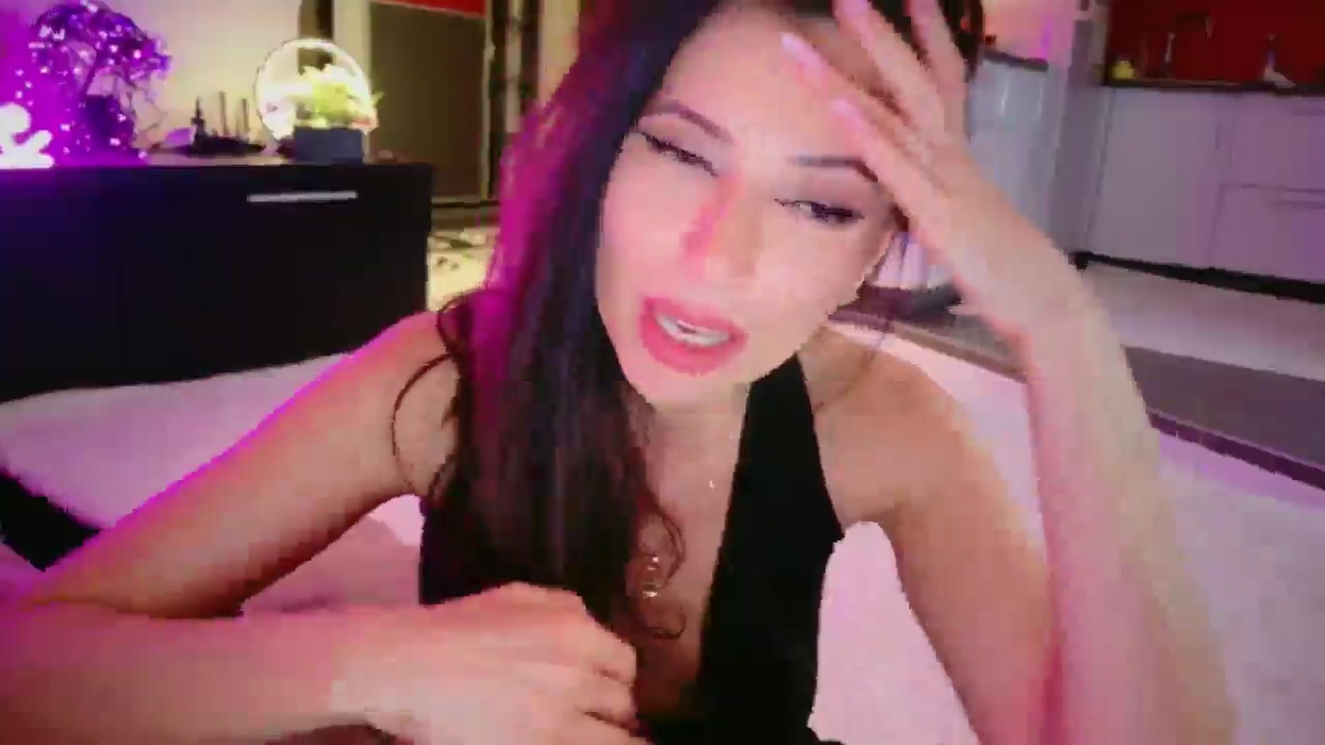 Gallery image thumbnail from SmileyTinaa's myfreecams stream on, 04/10/2026, 07:17 image 11 of 20