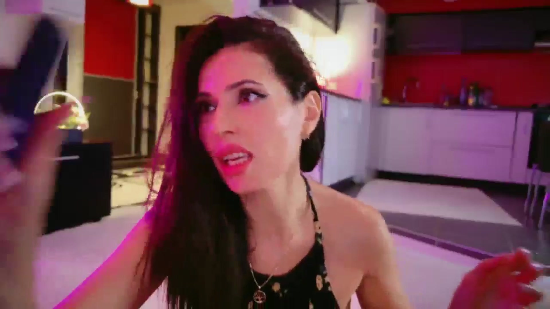 Gallery image thumbnail from SmileyTinaa's myfreecams stream on, 04/17/2026, 05:30 image 6 of 20