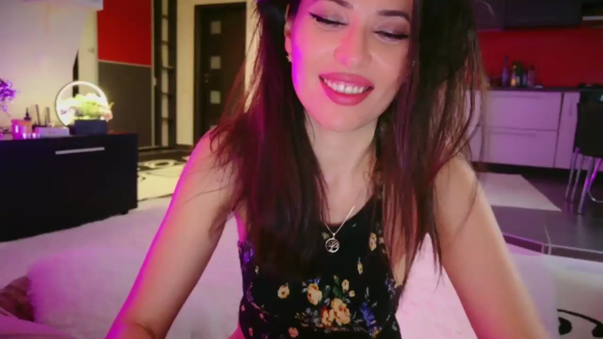 Gallery image thumbnail from SmileyTinaa's myfreecams stream on, 04/17/2026, 05:30 image 12 of 20
