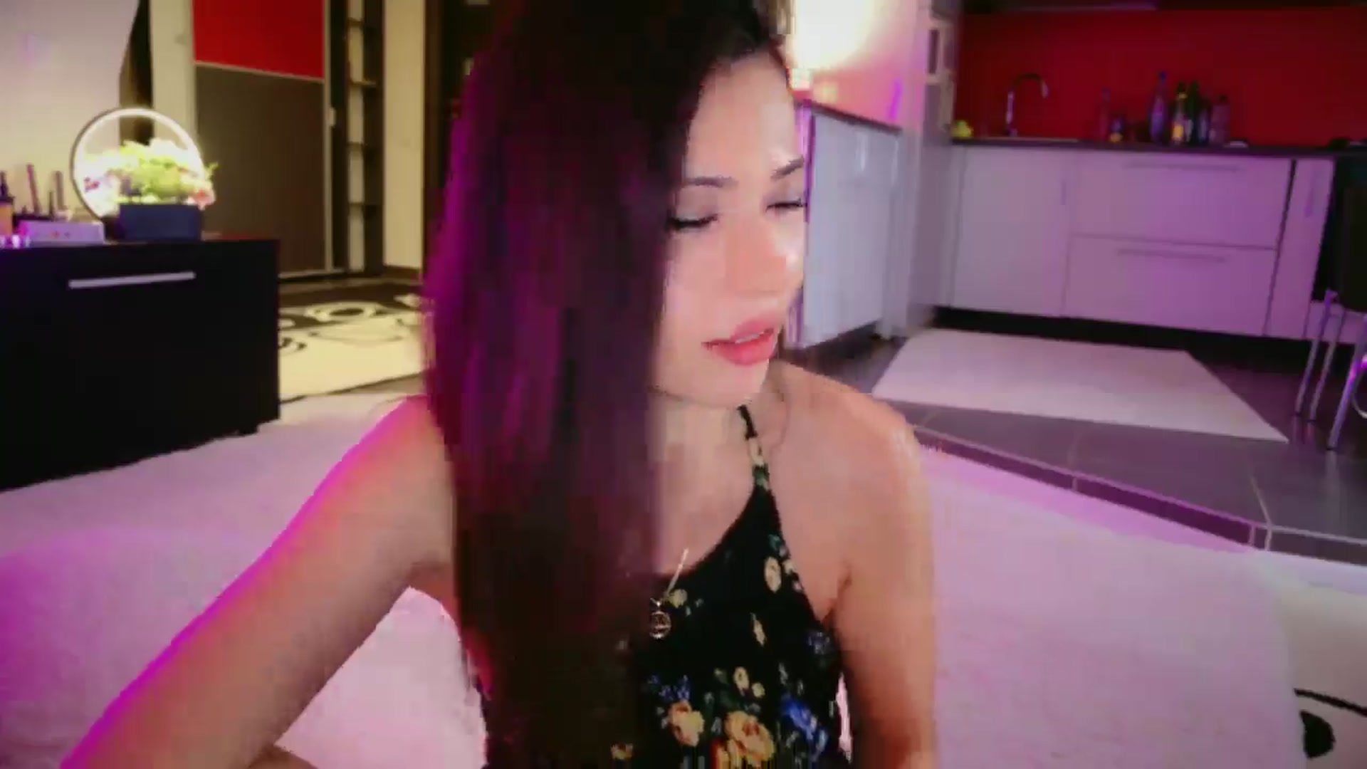 Gallery image thumbnail from SmileyTinaa's myfreecams stream on, 04/17/2026, 05:30 image 7 of 20