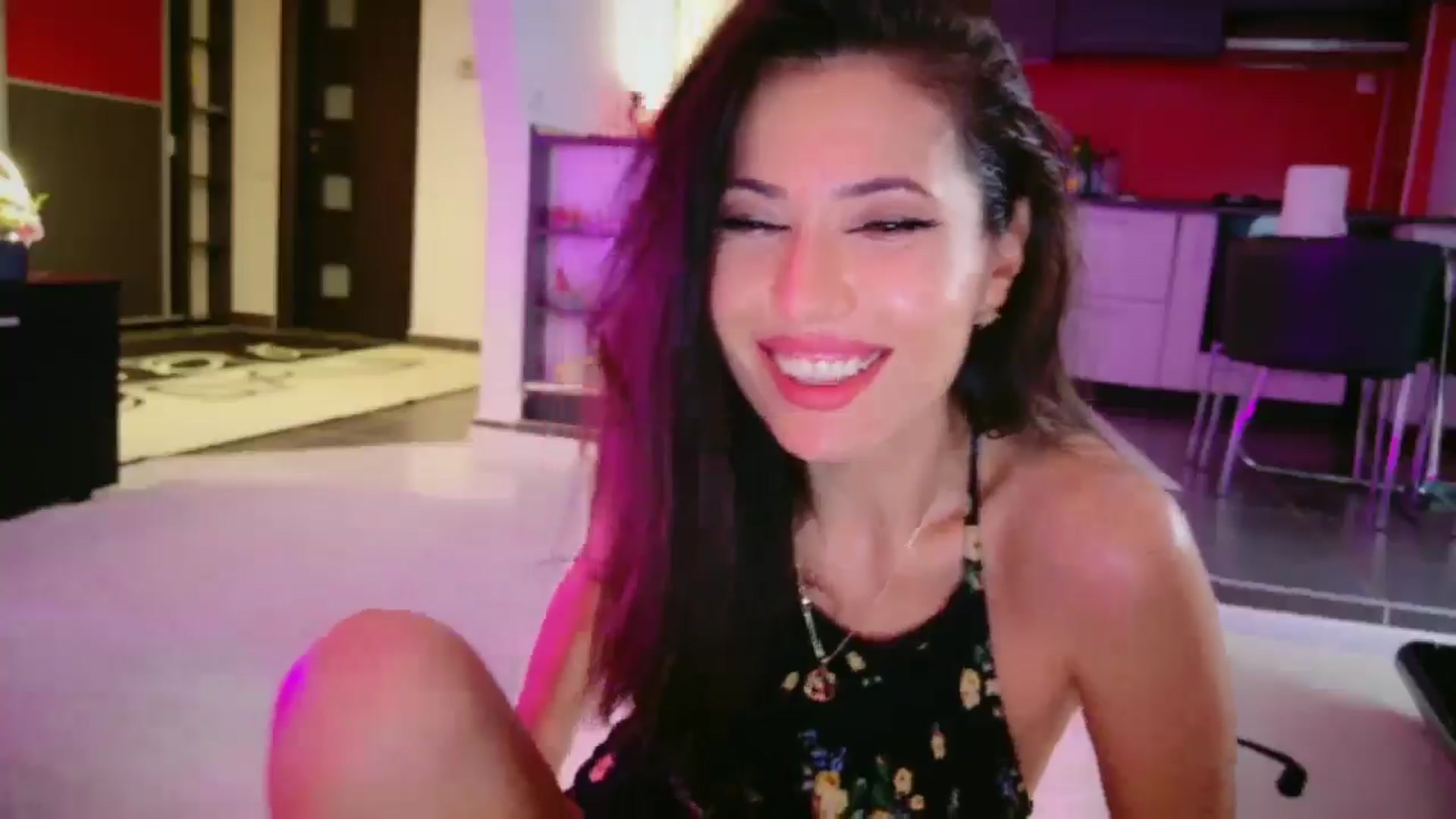 Gallery image thumbnail from SmileyTinaa's myfreecams stream on, 04/17/2026, 05:30 image 8 of 20