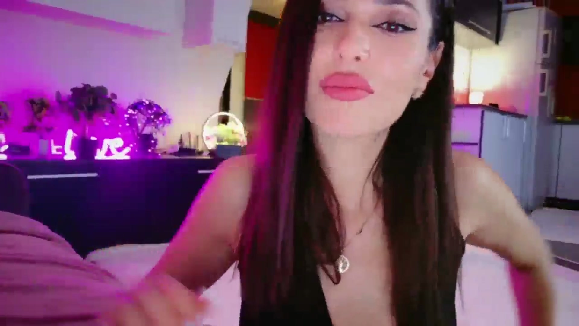 Gallery image thumbnail from SmileyTinaa's myfreecams stream on, 04/24/2026, 24:53 image 4 of 20