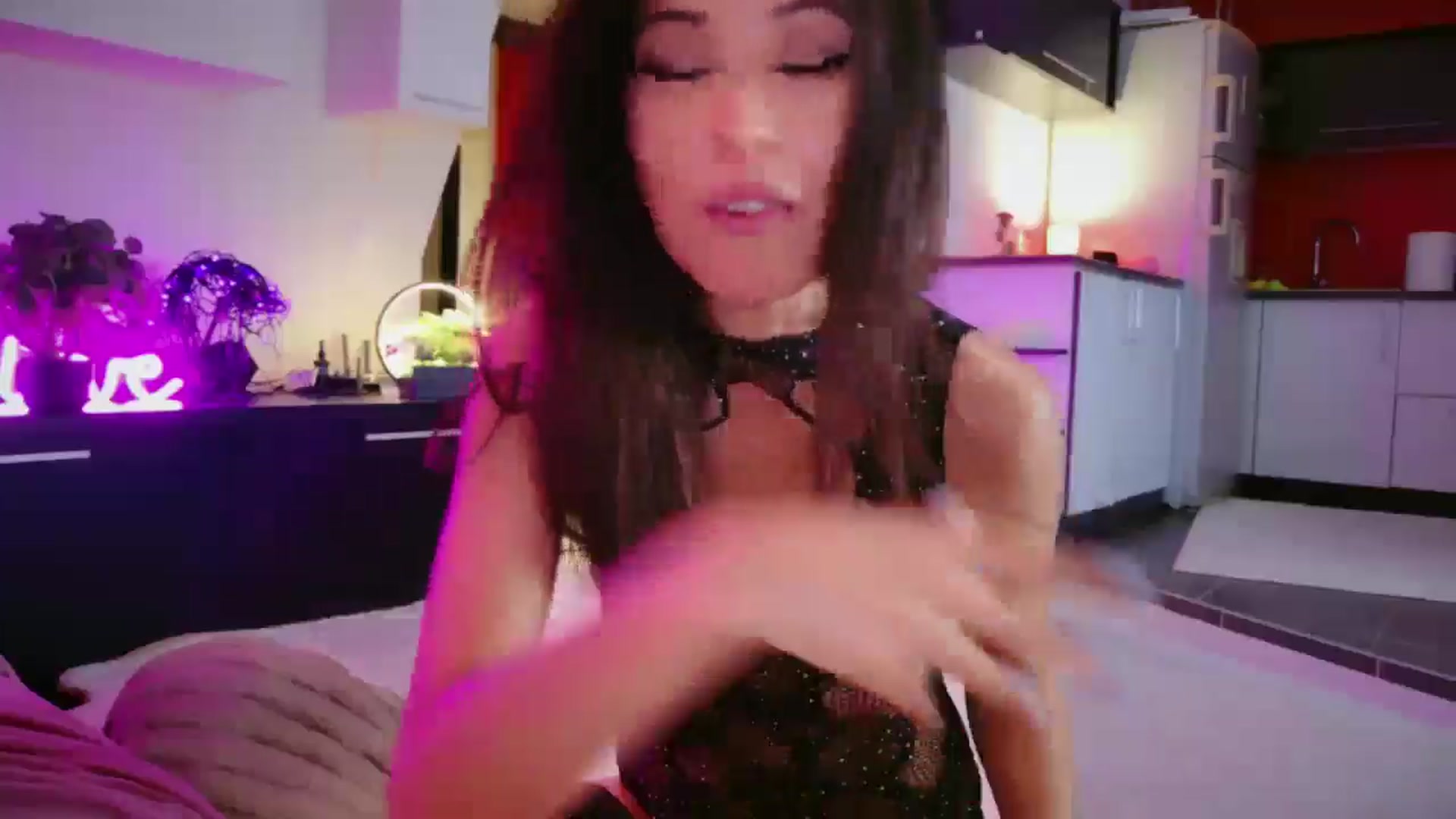 Gallery image thumbnail from SmileyTinaa's myfreecams stream on, 04/24/2026, 23:29 image 18 of 20