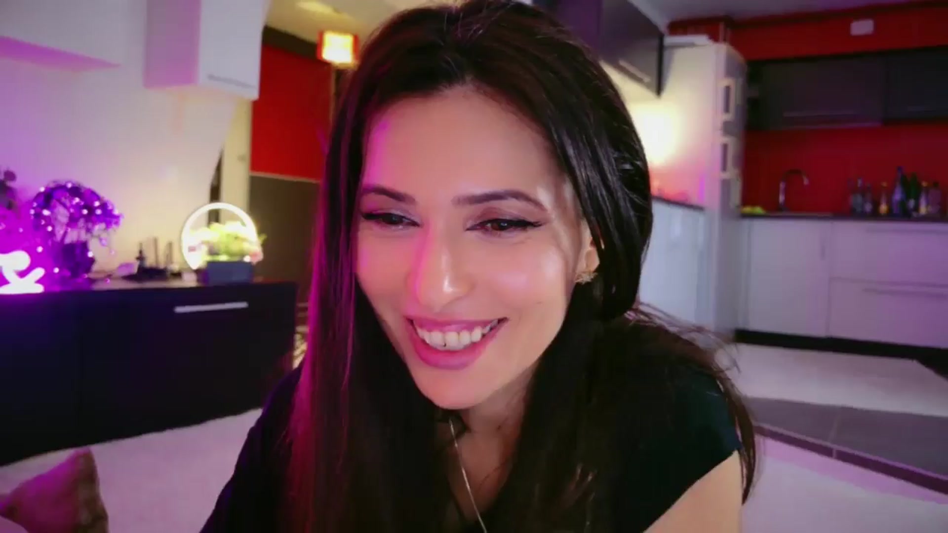 Gallery image thumbnail from SmileyTinaa's myfreecams stream on, 05/02/2026, 06:34 image 3 of 20