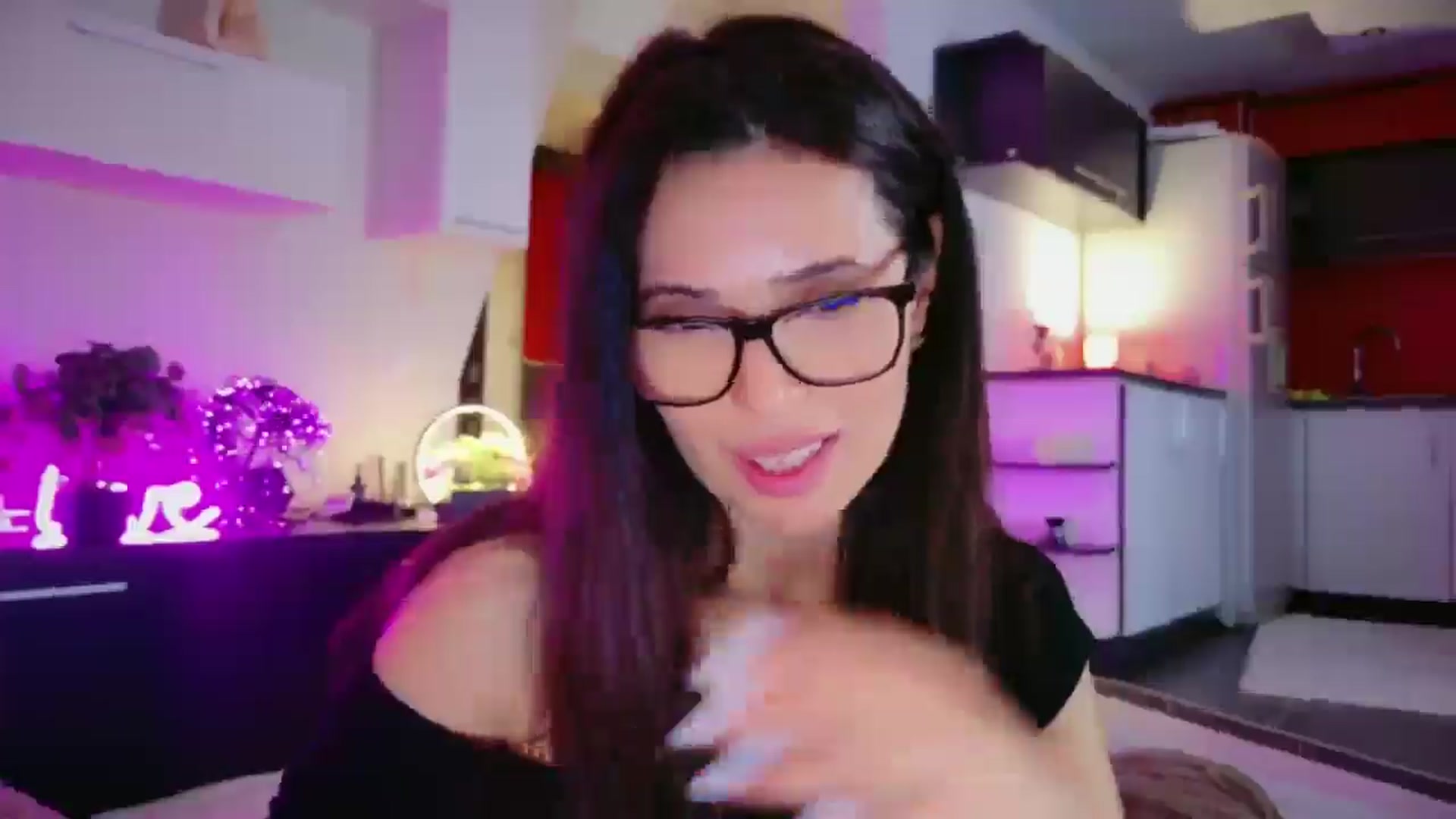 Gallery image thumbnail from SmileyTinaa's myfreecams stream on, 05/02/2026, 06:34 image 2 of 20
