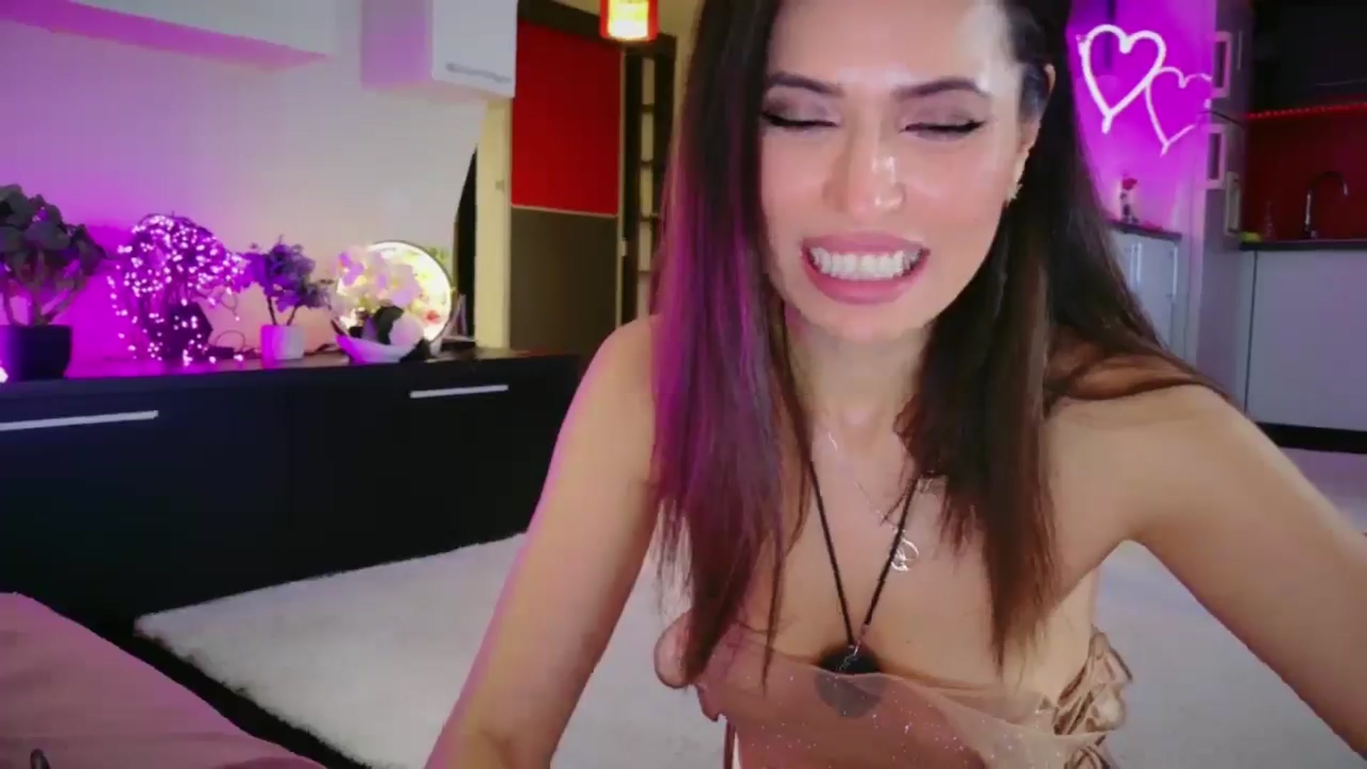 Gallery image thumbnail from SmileyTinaa's myfreecams stream on, 05/08/2026, 02:24 image 17 of 20