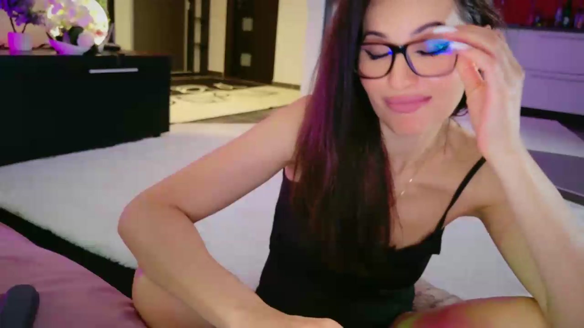 Gallery image thumbnail from SmileyTinaa's myfreecams stream on, 05/15/2026, 06:48 image 8 of 20