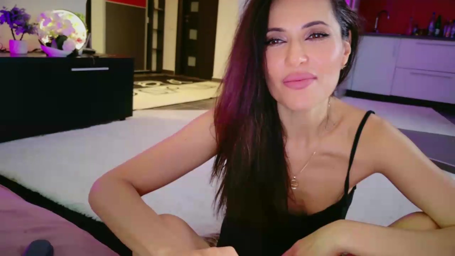 Gallery image thumbnail from SmileyTinaa's myfreecams stream on, 05/15/2026, 06:48 image 10 of 20