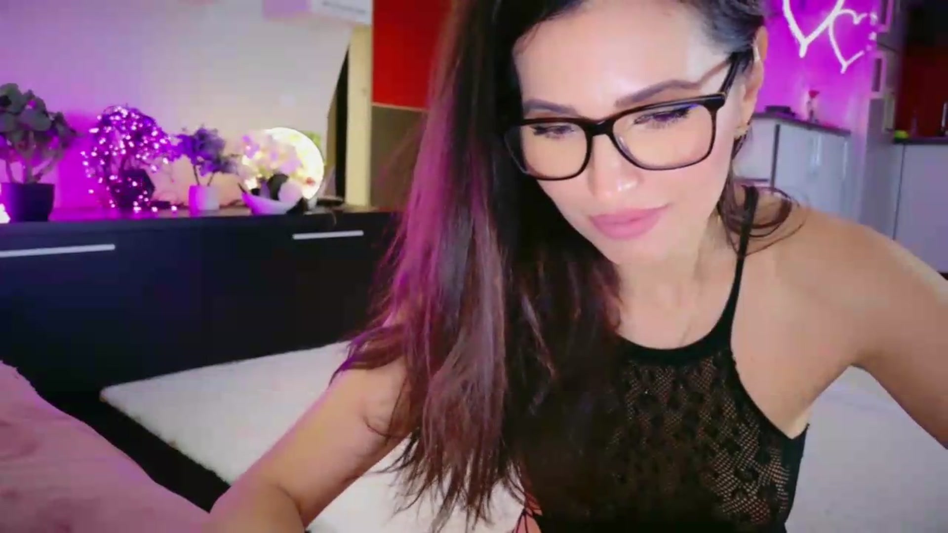 Gallery image thumbnail from SmileyTinaa's myfreecams stream on, 05/15/2026, 22:05 image 8 of 20