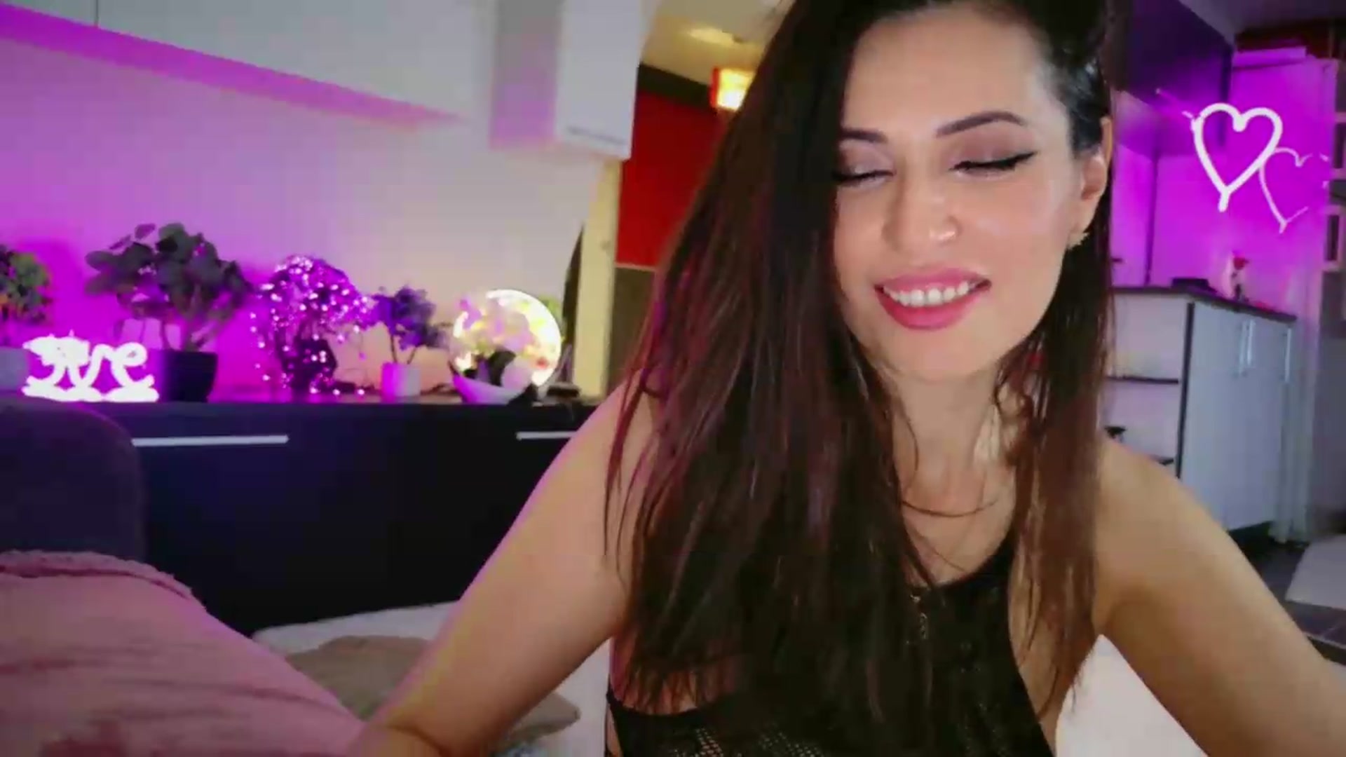 Gallery image thumbnail from SmileyTinaa's myfreecams stream on, 05/16/2026, 03:01 image 19 of 20