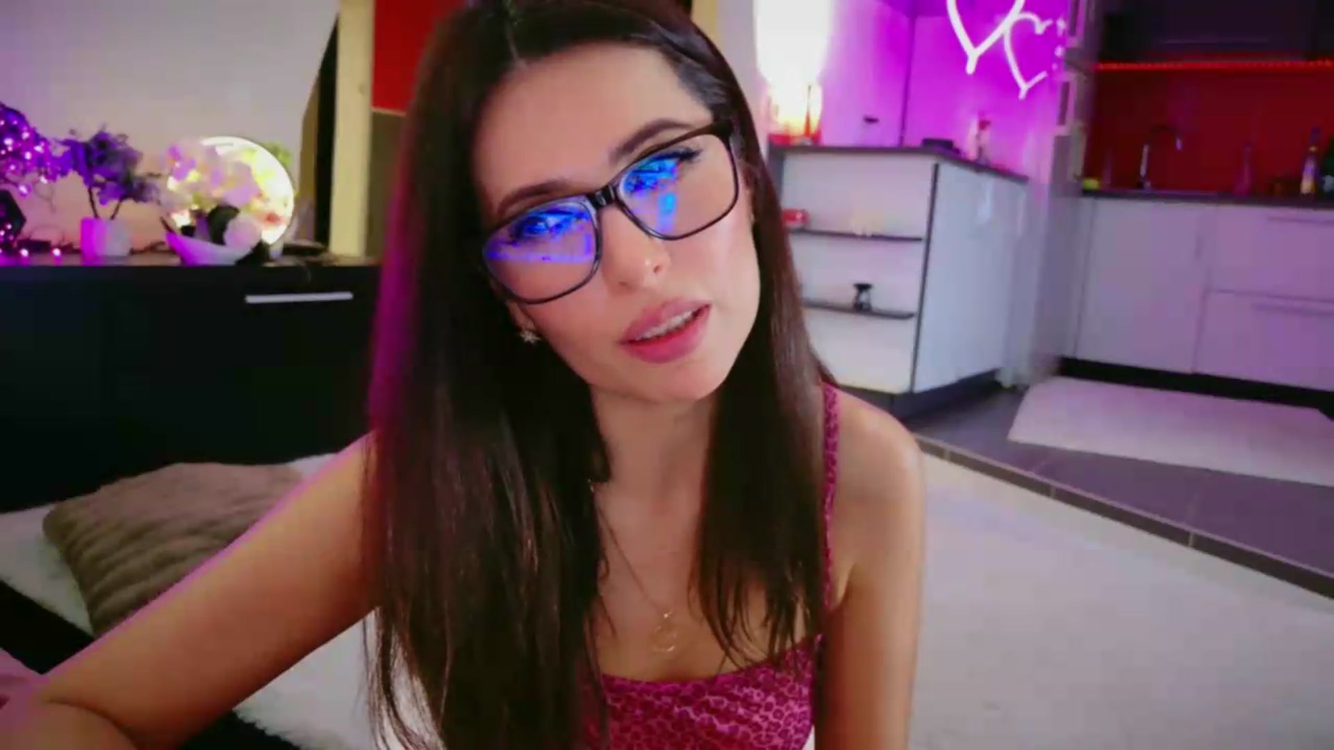 Gallery image thumbnail from SmileyTinaa's myfreecams stream on, 05/22/2026, 01:34 image 16 of 20