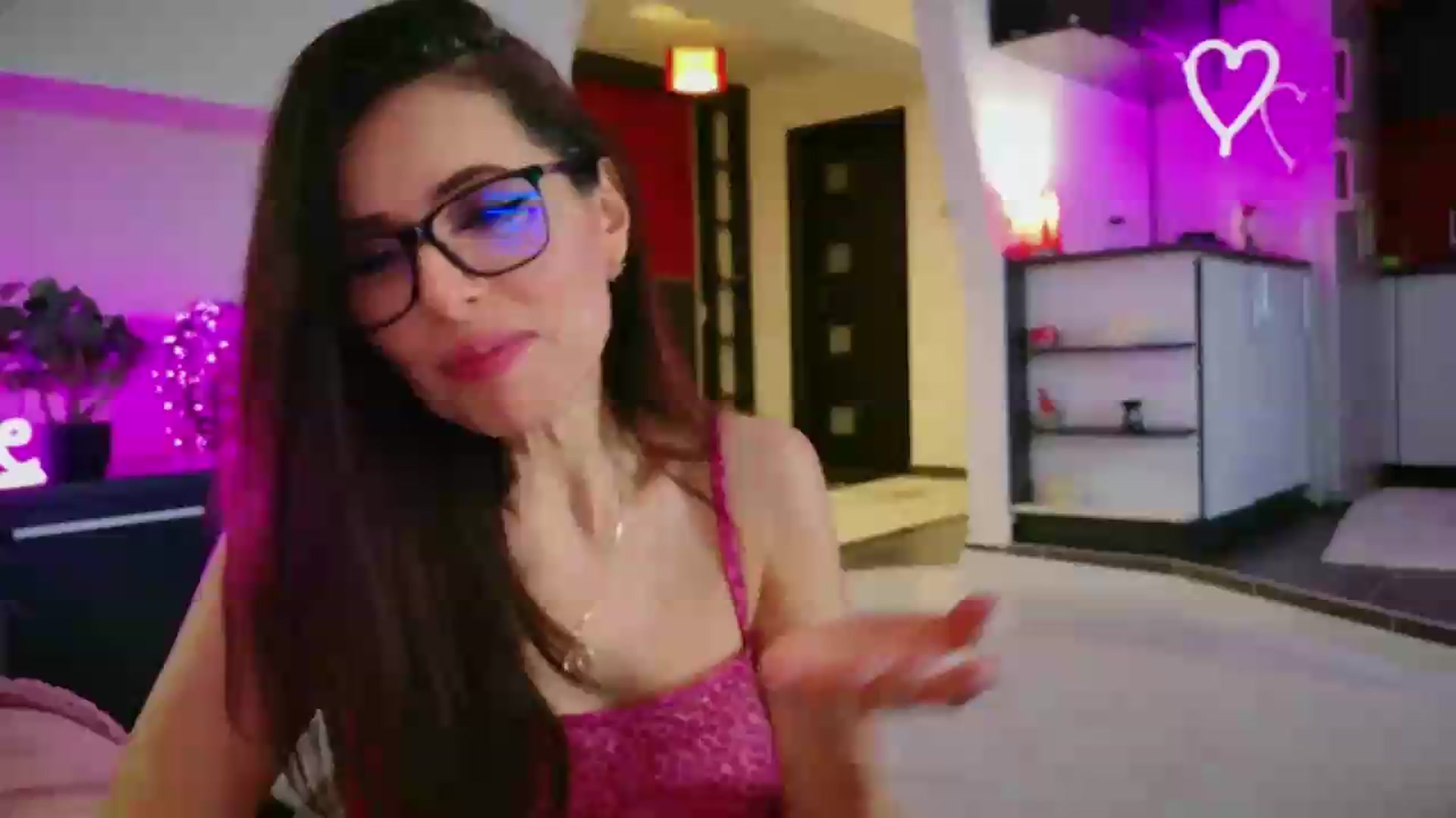 Gallery image thumbnail from SmileyTinaa's myfreecams stream on, 05/22/2026, 06:59 image 1 of 20