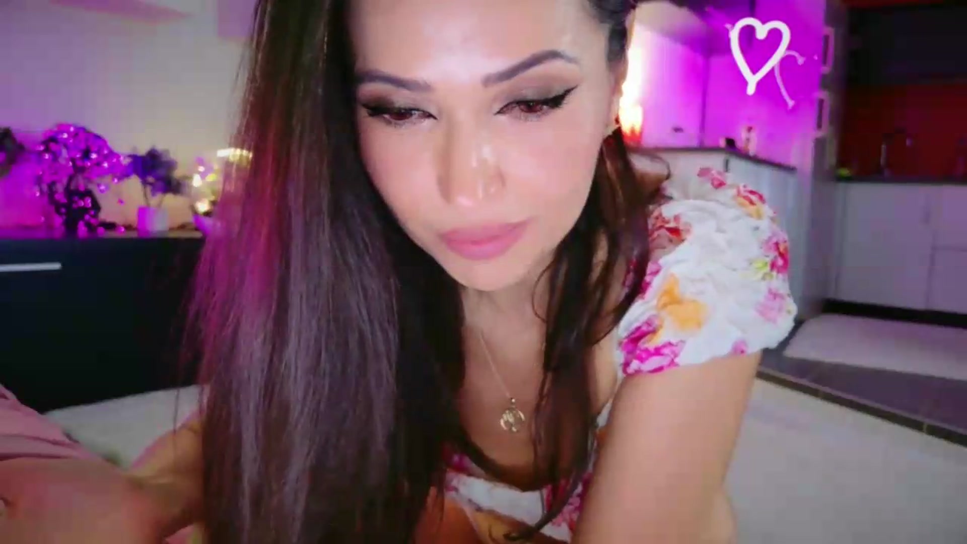 Gallery image thumbnail from SmileyTinaa's myfreecams stream on, 05/29/2026, 24:01 image 3 of 20