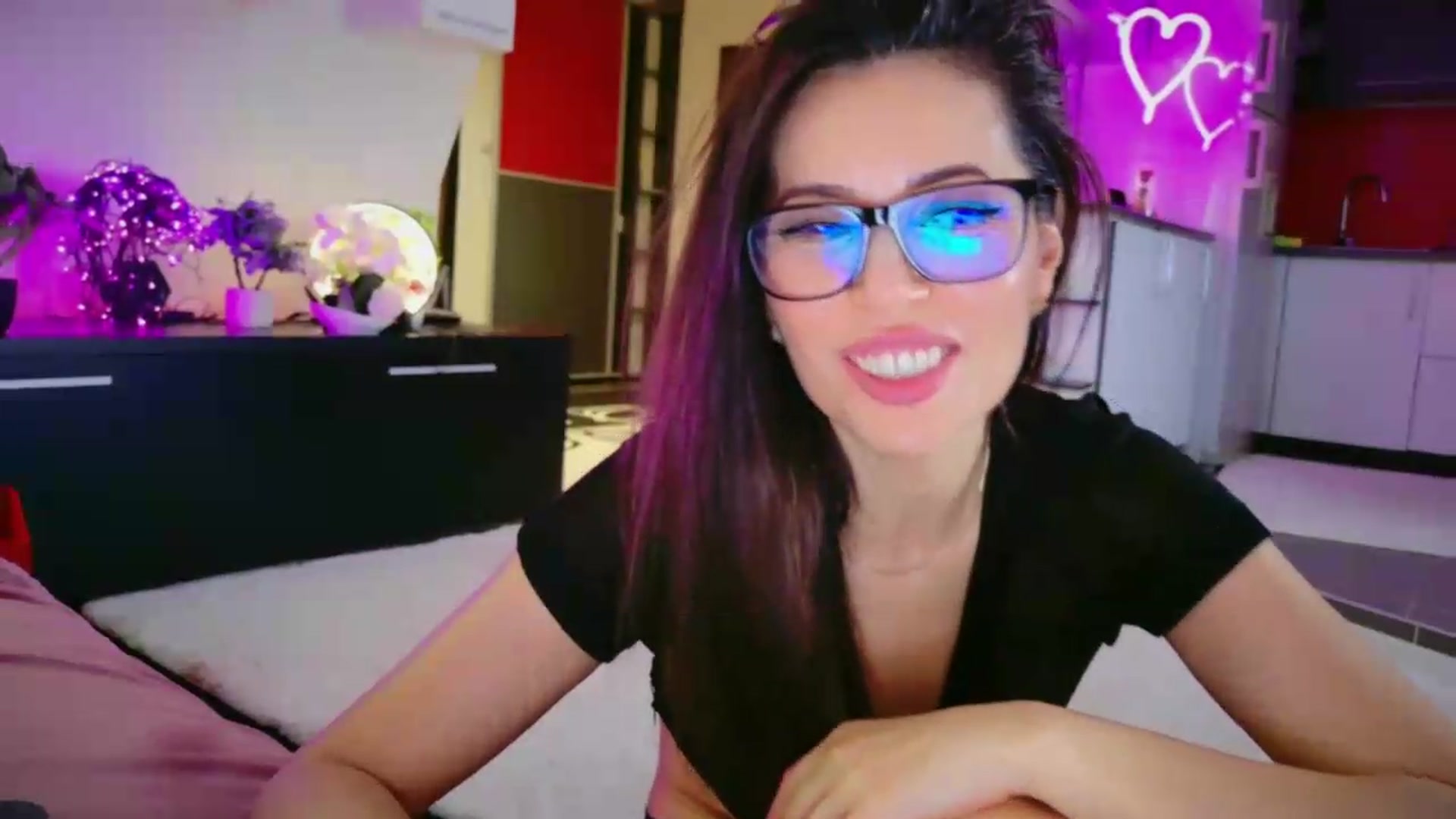 Gallery image thumbnail from SmileyTinaa's myfreecams stream on, 05/29/2026, 06:21 image 20 of 20