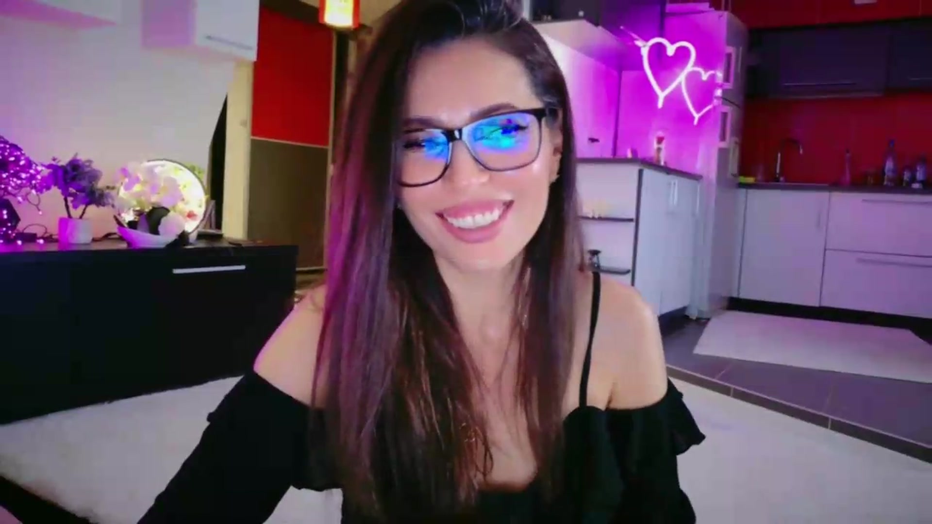 Gallery image thumbnail from SmileyTinaa's myfreecams stream on, 06/04/2026, 22:15 image 5 of 20