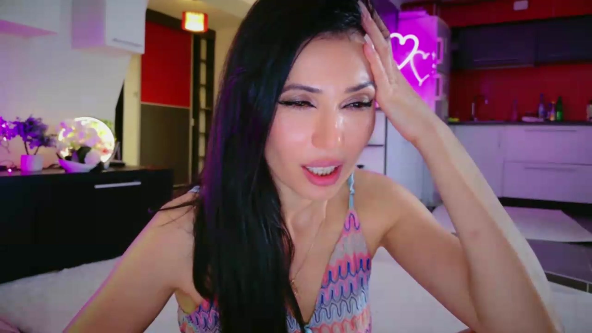 Gallery image thumbnail from SmileyTinaa's myfreecams stream on, 06/13/2026, 01:17 image 15 of 20