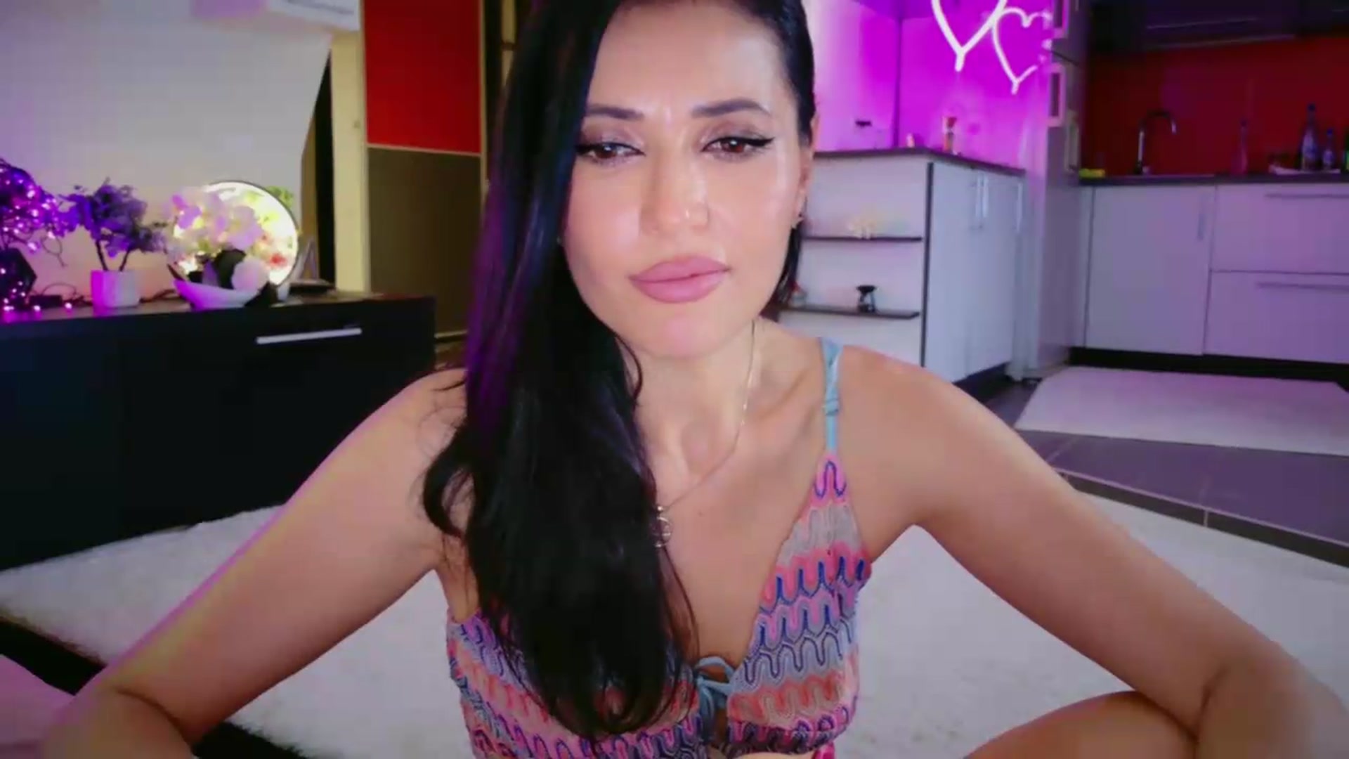 Gallery image thumbnail from SmileyTinaa's myfreecams stream on, 06/13/2026, 01:17 image 5 of 20