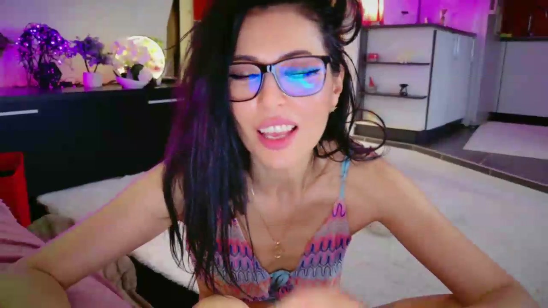 Gallery image thumbnail from SmileyTinaa's myfreecams stream on, 06/13/2026, 06:17 image 5 of 20
