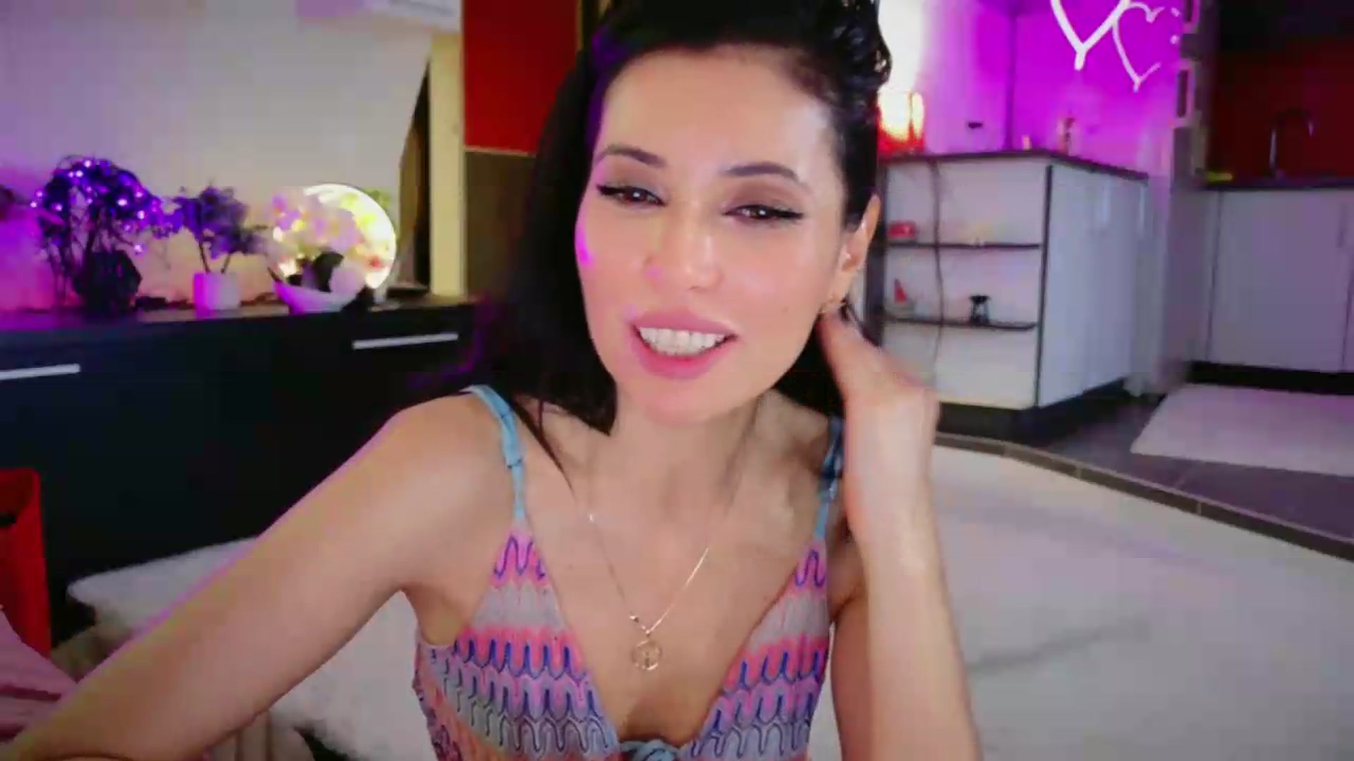 Gallery image thumbnail from SmileyTinaa's myfreecams stream on, 06/13/2026, 06:17 image 2 of 20