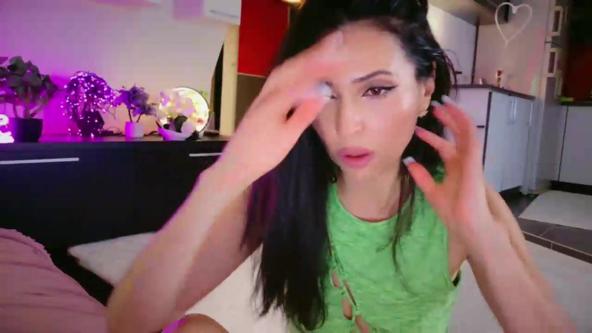 Gallery image thumbnail from SmileyTinaa's myfreecams stream on, 06/19/2026, 24:07 image 5 of 20