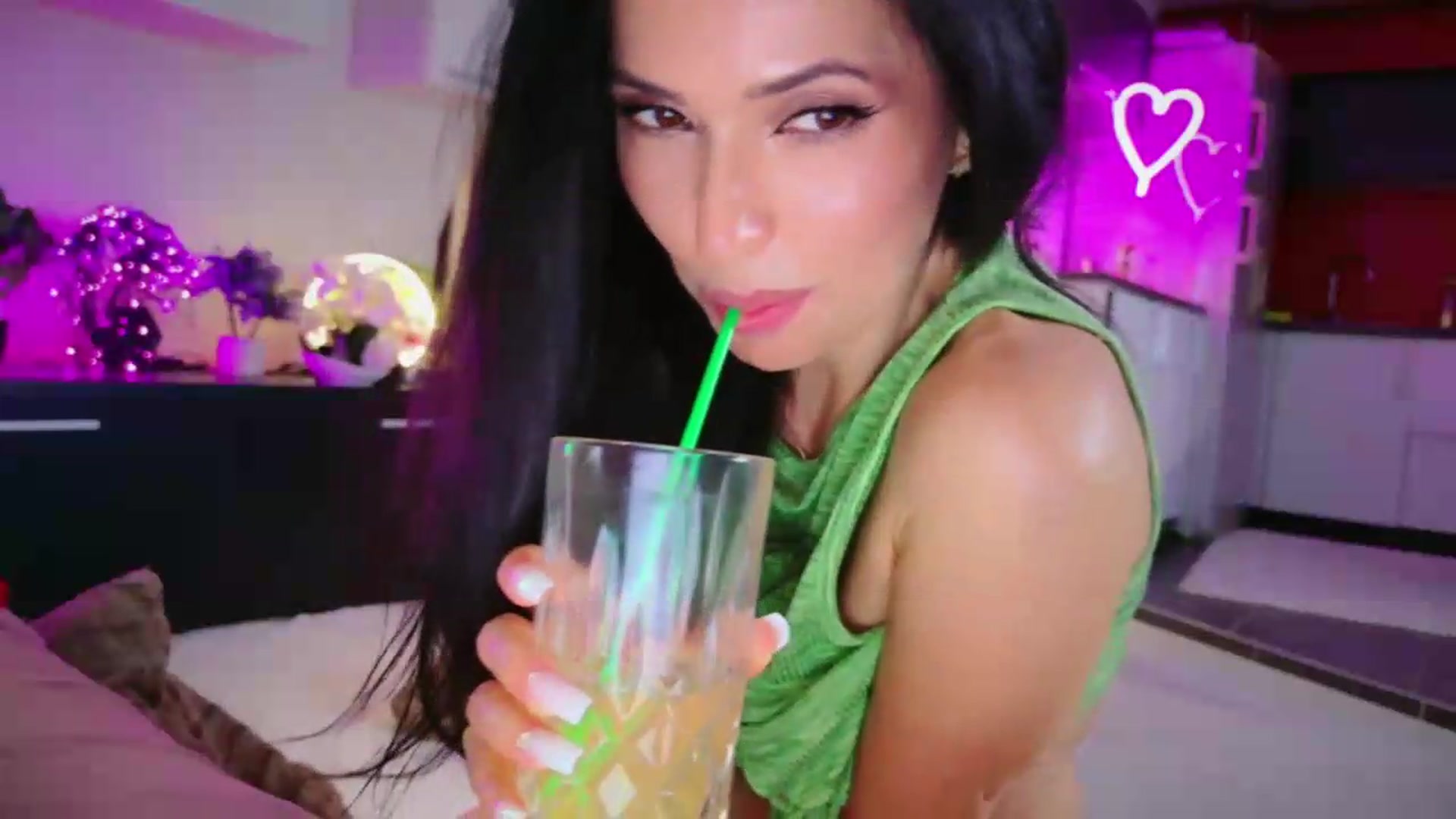 Gallery image thumbnail from SmileyTinaa's myfreecams stream on, 06/19/2026, 02:18 image 9 of 20