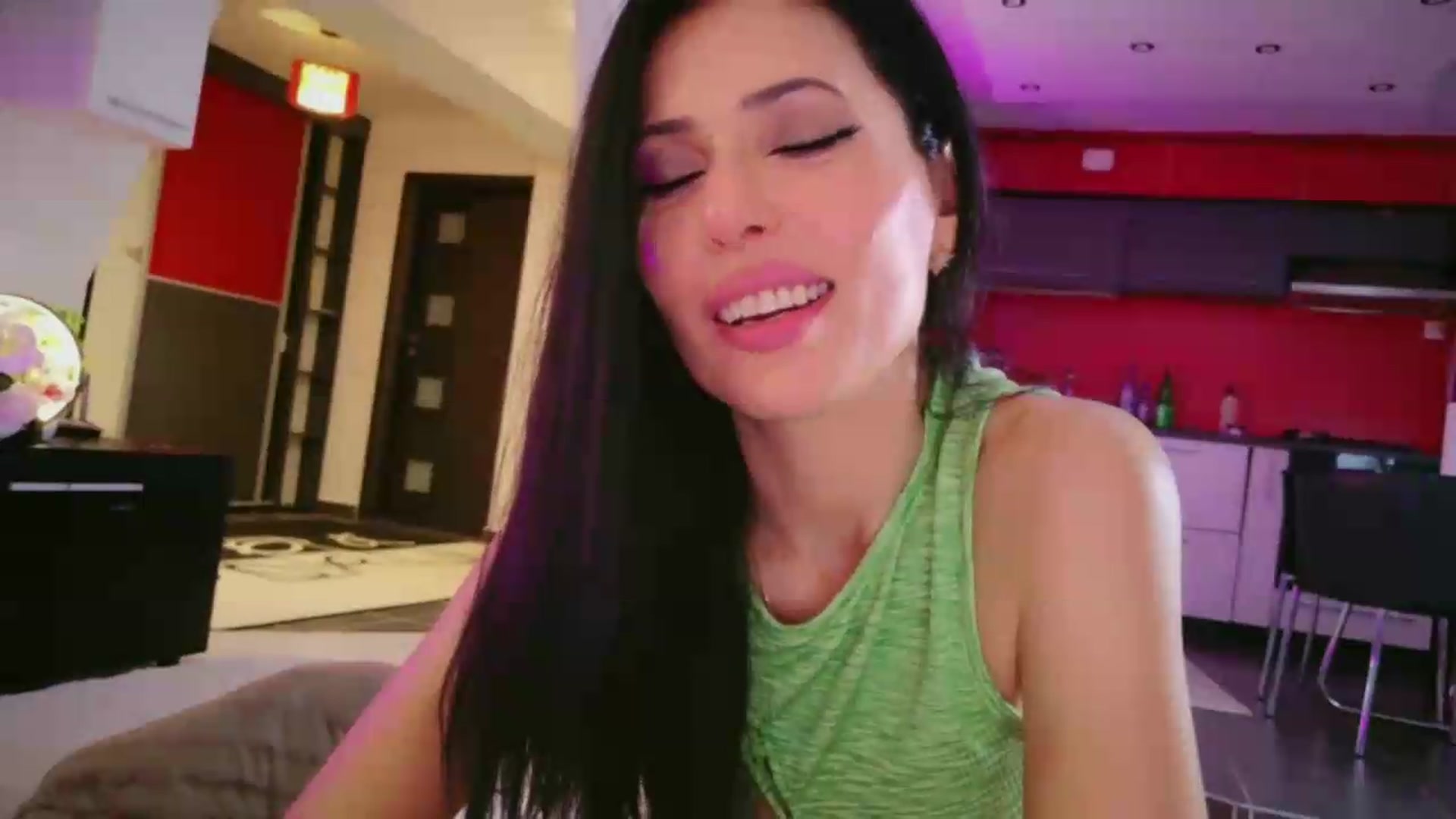Gallery image thumbnail from SmileyTinaa's myfreecams stream on, 06/19/2026, 02:18 image 7 of 20