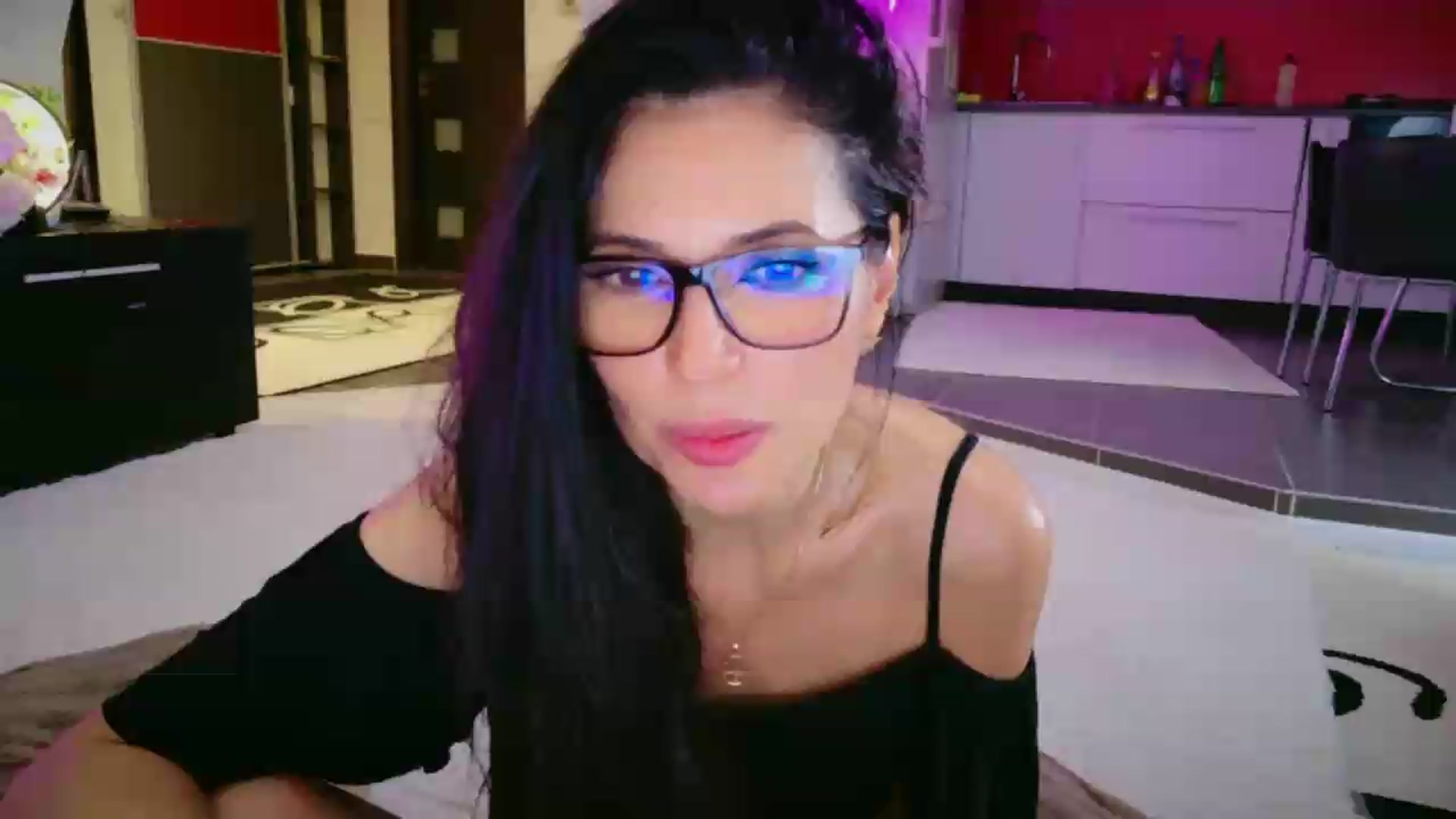 Gallery image thumbnail from SmileyTinaa's myfreecams stream on, 06/20/2026, 06:13 image 7 of 20