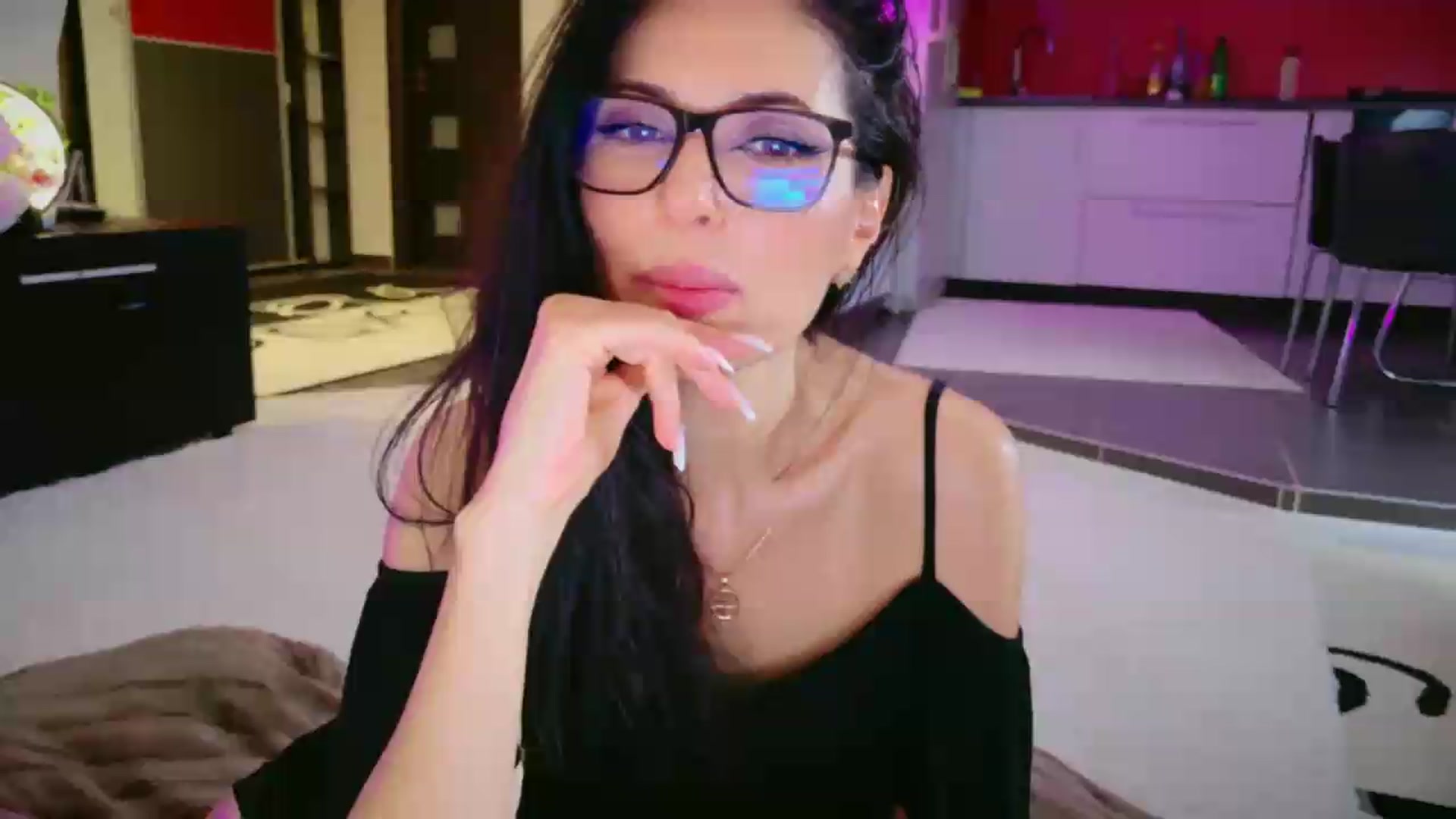 Gallery image thumbnail from SmileyTinaa's myfreecams stream on, 06/20/2026, 06:13 image 8 of 20