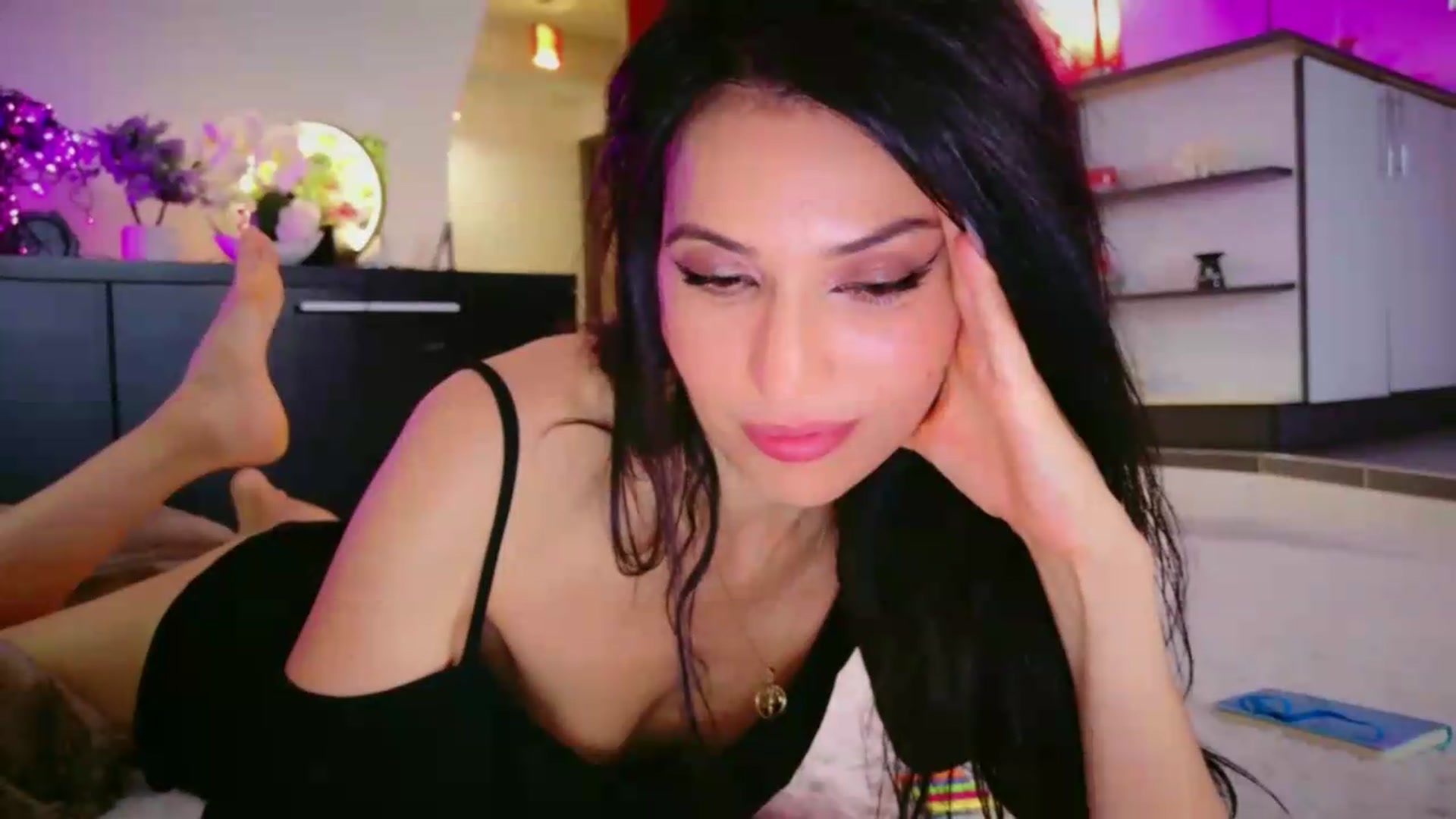 Gallery image thumbnail from SmileyTinaa's myfreecams stream on, 06/20/2026, 06:13 image 13 of 20