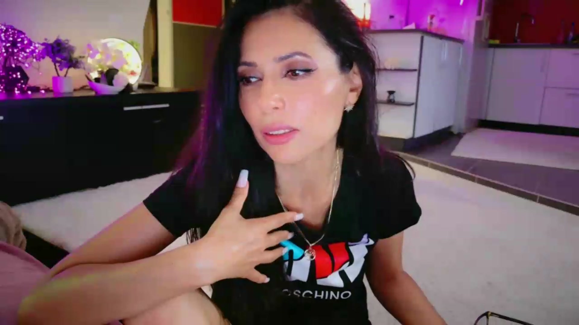 Gallery image thumbnail from SmileyTinaa's myfreecams stream on, 06/26/2026, 06:34 image 9 of 20