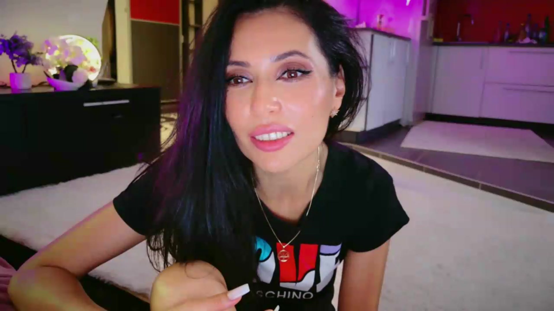 Gallery image thumbnail from SmileyTinaa's myfreecams stream on, 06/26/2026, 06:34 image 12 of 20