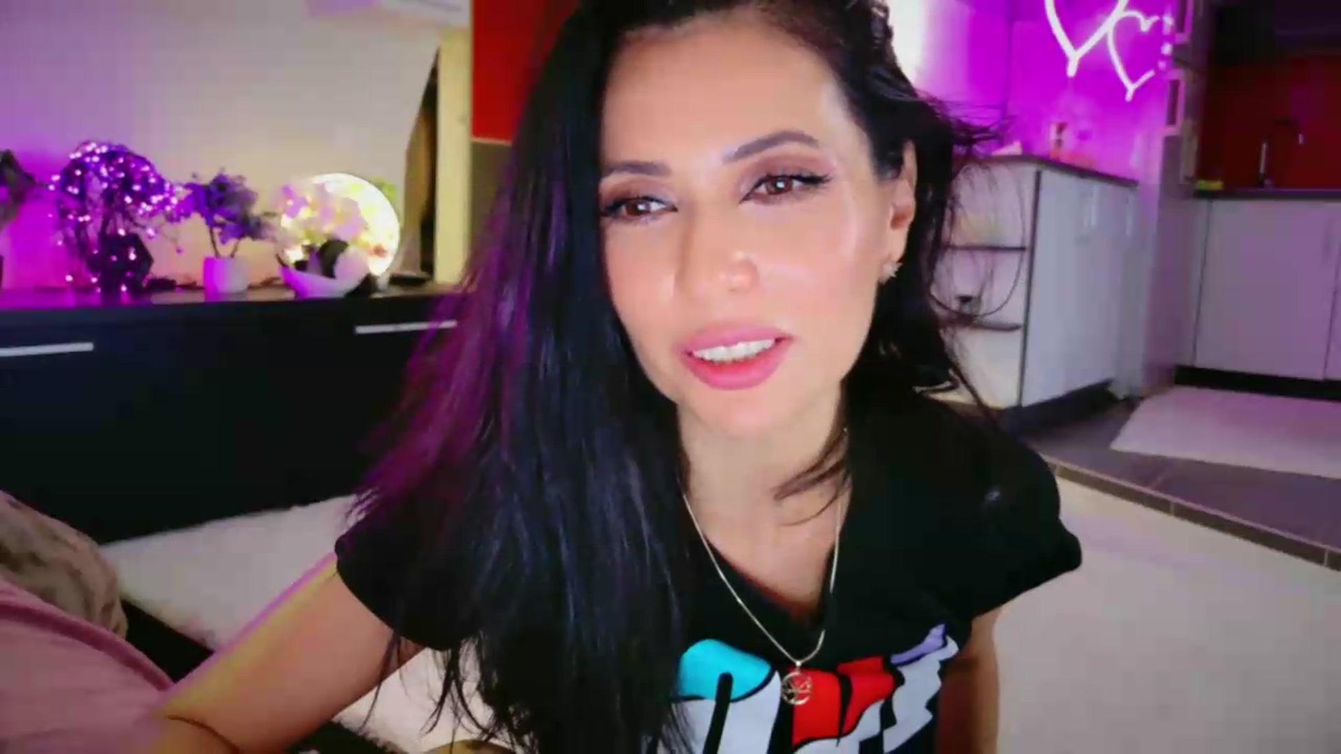 Gallery image thumbnail from SmileyTinaa's myfreecams stream on, 06/26/2026, 06:34 image 7 of 20