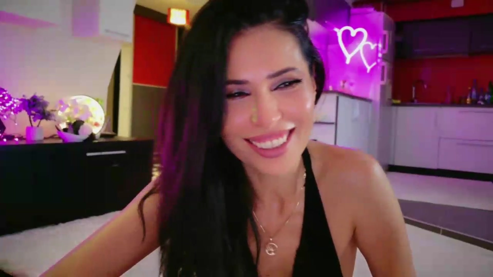 Gallery image thumbnail from SmileyTinaa's myfreecams stream on, 06/26/2026, 23:13 image 3 of 20