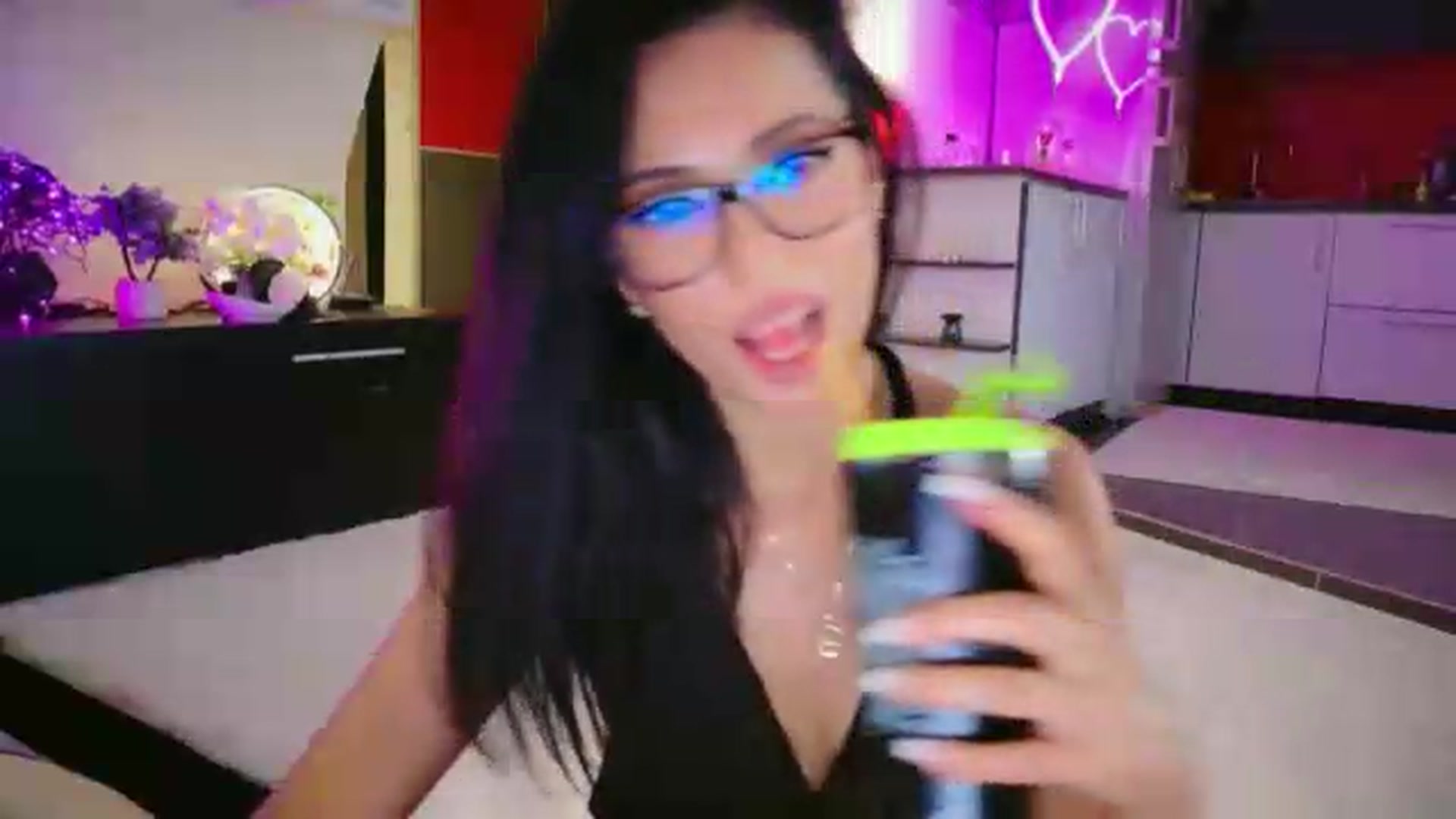 Gallery image thumbnail from SmileyTinaa's myfreecams stream on, 06/26/2026, 23:13 image 10 of 20