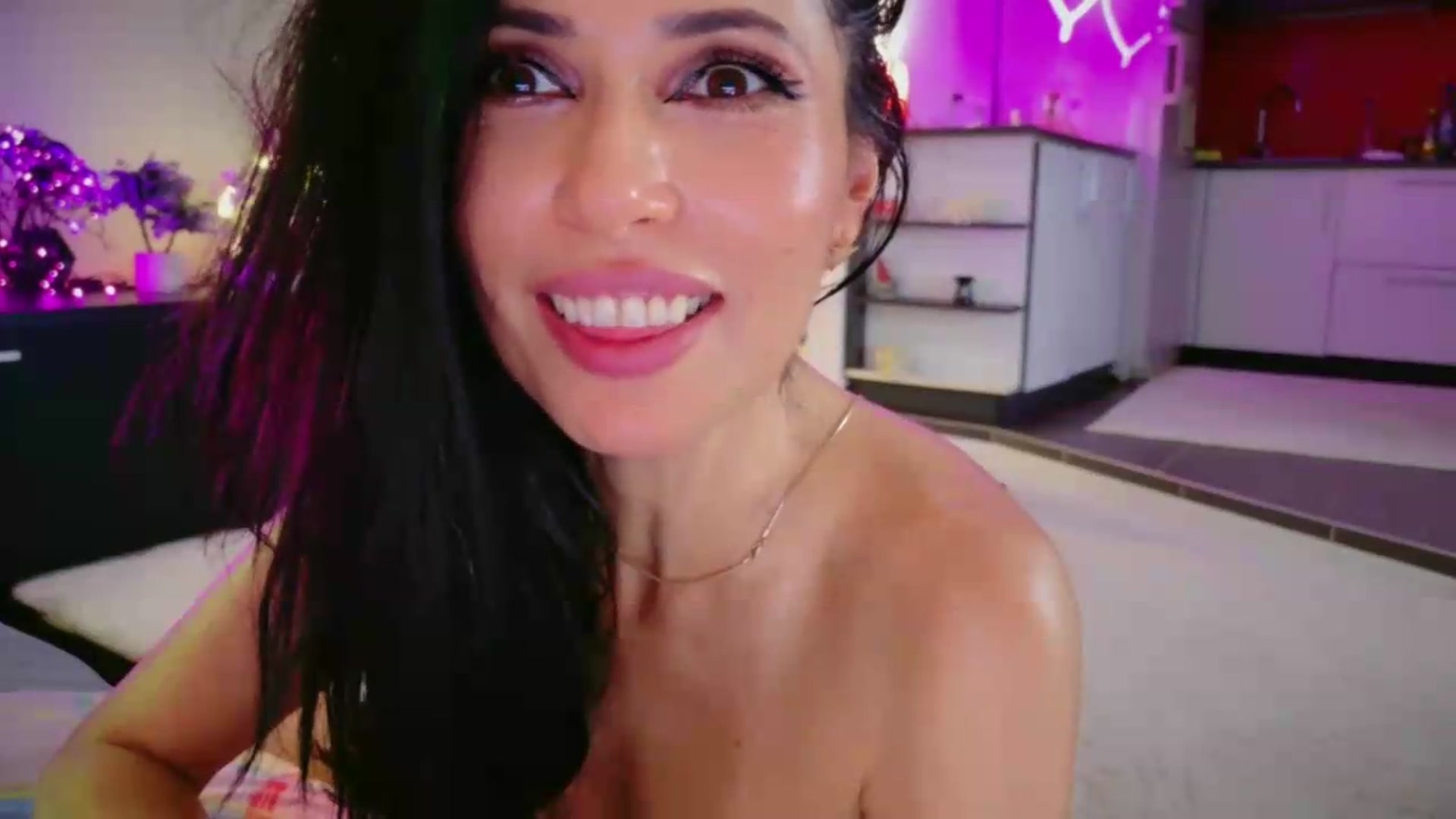 Gallery image thumbnail from SmileyTinaa's myfreecams stream on, 06/27/2026, 03:08 image 17 of 20