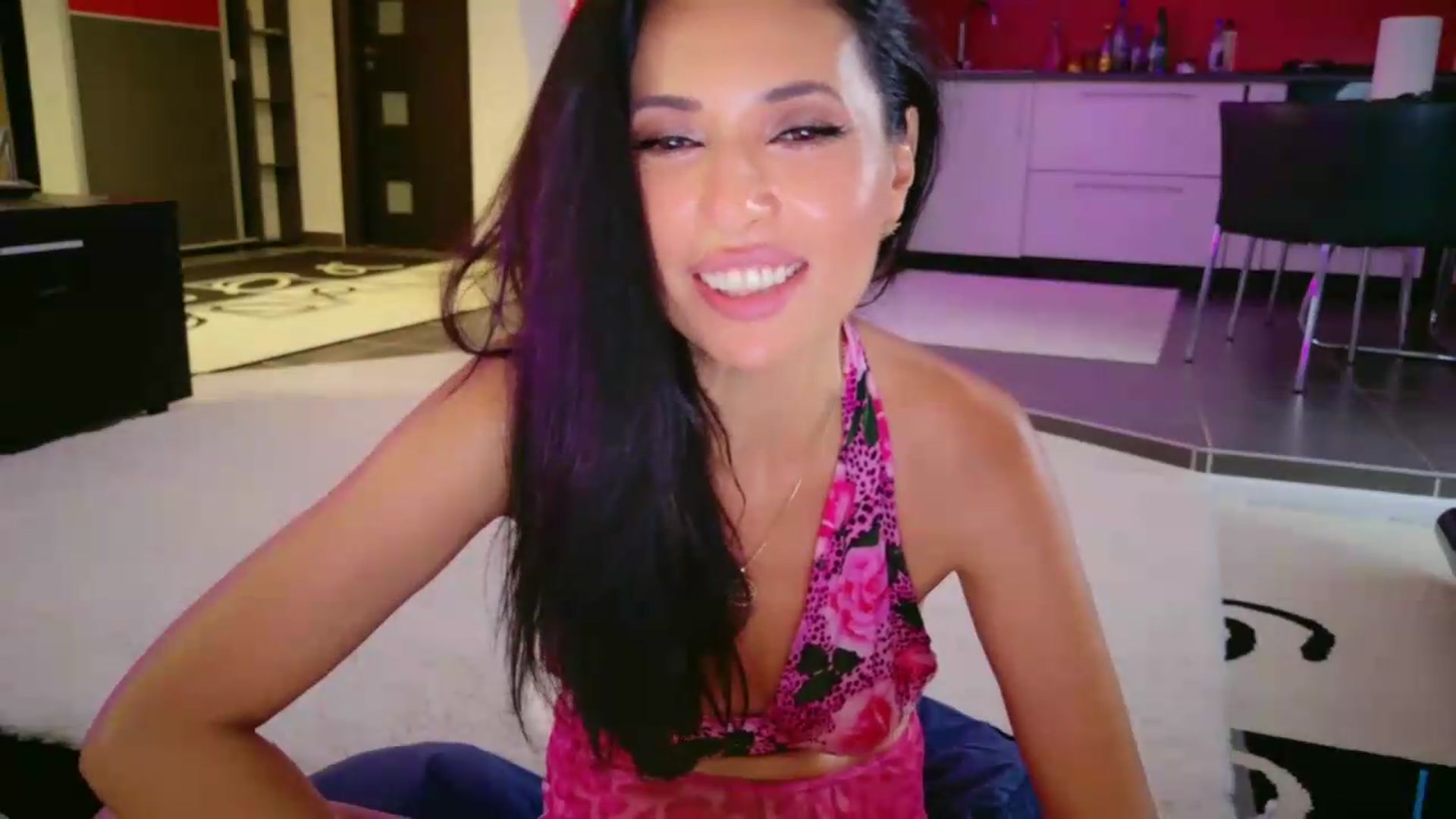 Gallery image thumbnail from SmileyTinaa's myfreecams stream on, 07/03/2026, 03:41 image 11 of 20