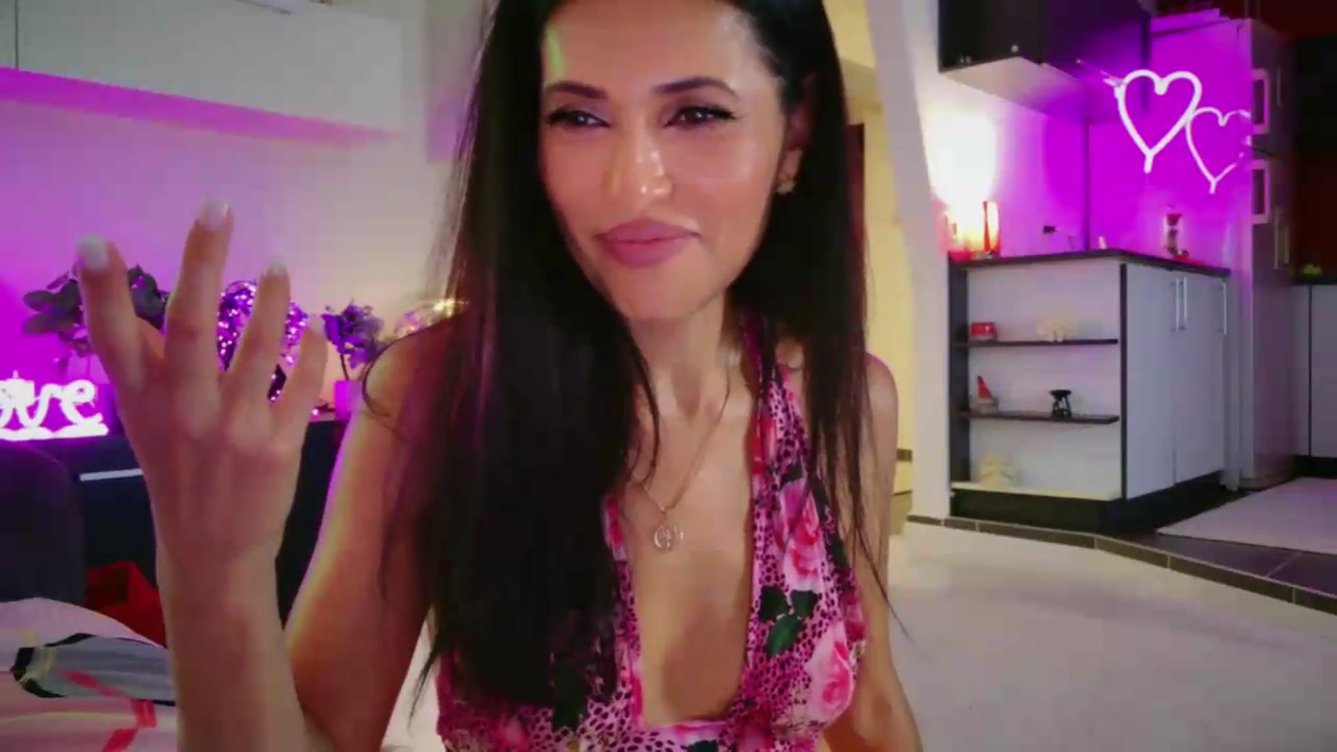 Gallery image thumbnail from SmileyTinaa's myfreecams stream on, 07/03/2026, 03:41 image 6 of 20