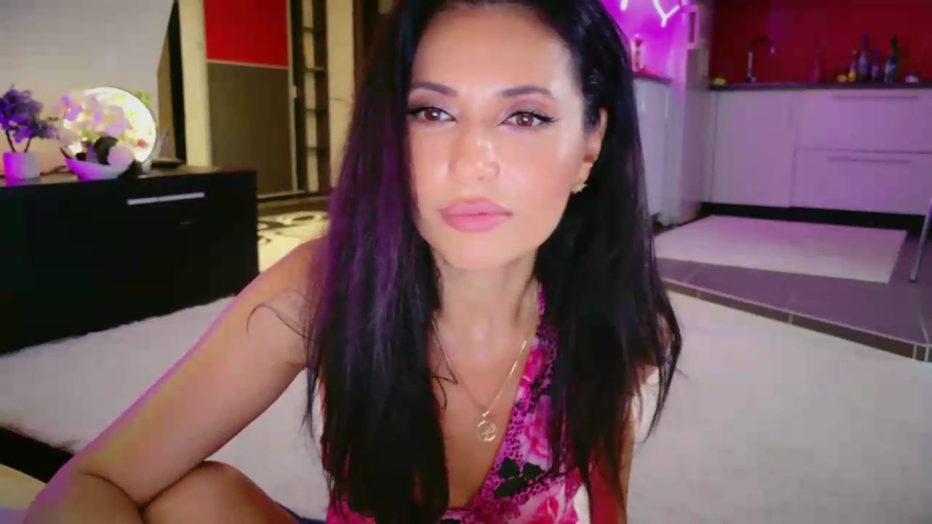 Gallery image thumbnail from SmileyTinaa's myfreecams stream on, 07/03/2026, 03:41 image 12 of 20