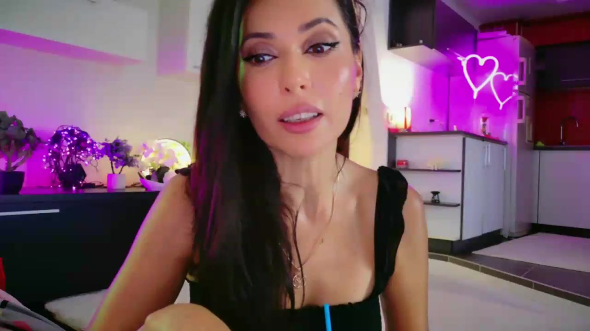 Gallery image thumbnail from SmileyTinaa's myfreecams stream on, 07/04/2026, 02:13 image 10 of 20