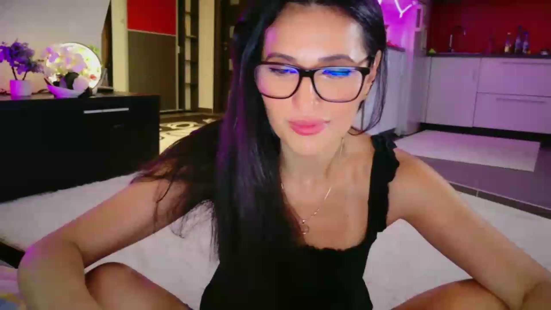 Gallery image thumbnail from SmileyTinaa's myfreecams stream on, 07/04/2026, 06:04 image 15 of 20