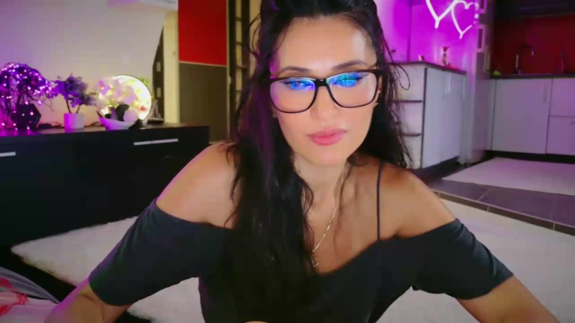 Gallery image thumbnail from SmileyTinaa's myfreecams stream on, 07/04/2026, 06:04 image 20 of 20