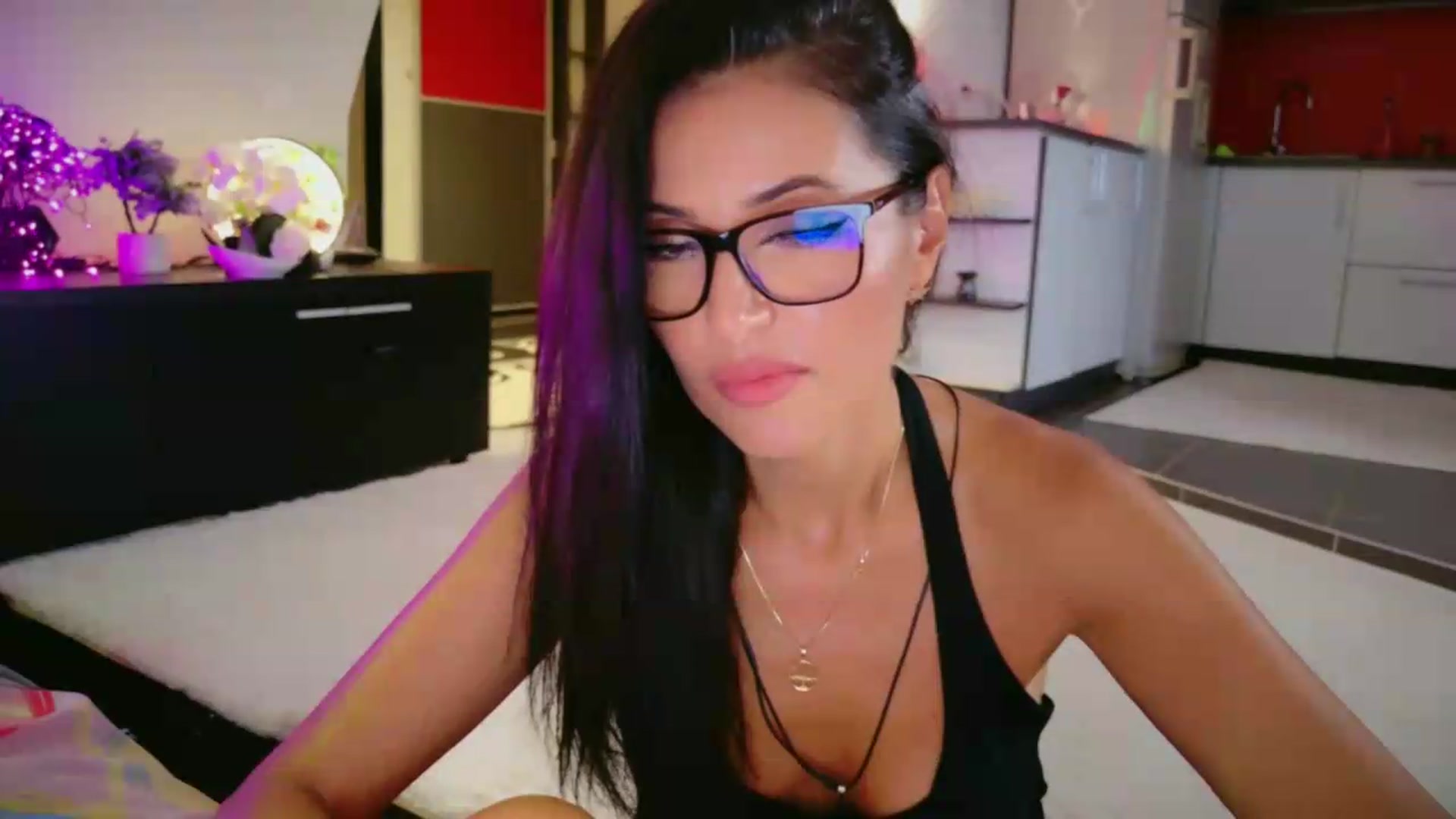 Gallery image thumbnail from SmileyTinaa's myfreecams stream on, 08/06/2026, 23:10 image 7 of 20