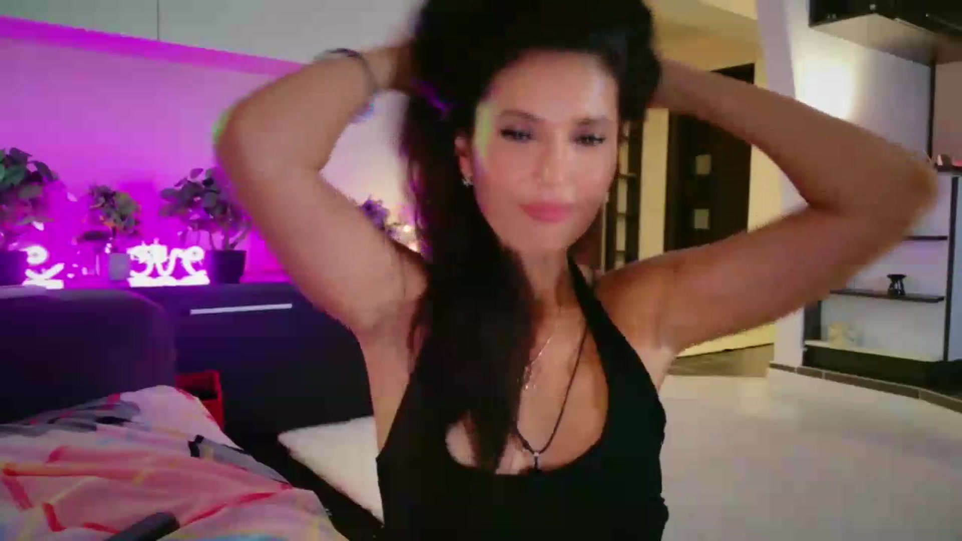 Gallery image thumbnail from SmileyTinaa's myfreecams stream on, 08/06/2026, 23:10 image 11 of 20