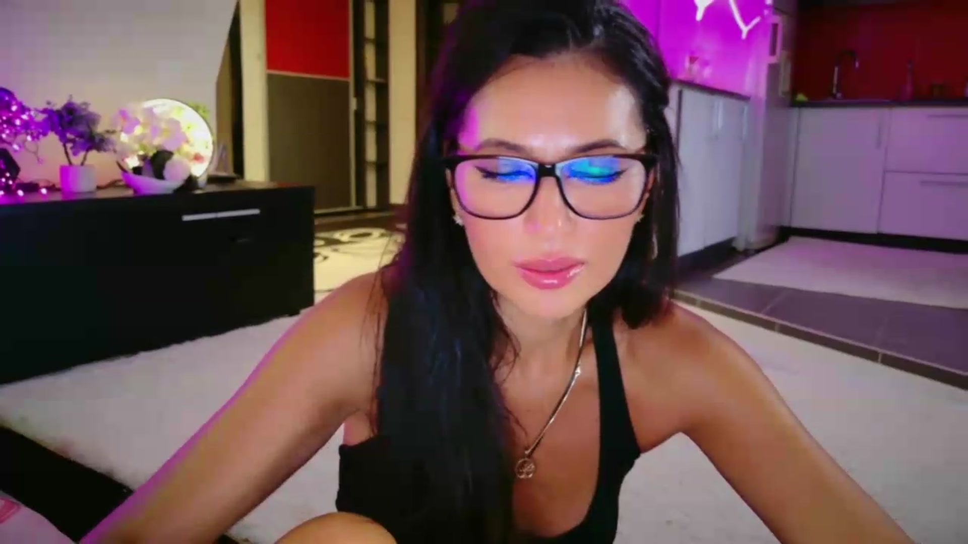 Gallery image thumbnail from SmileyTinaa's myfreecams stream on, 08/07/2026, 04:51 image 4 of 20