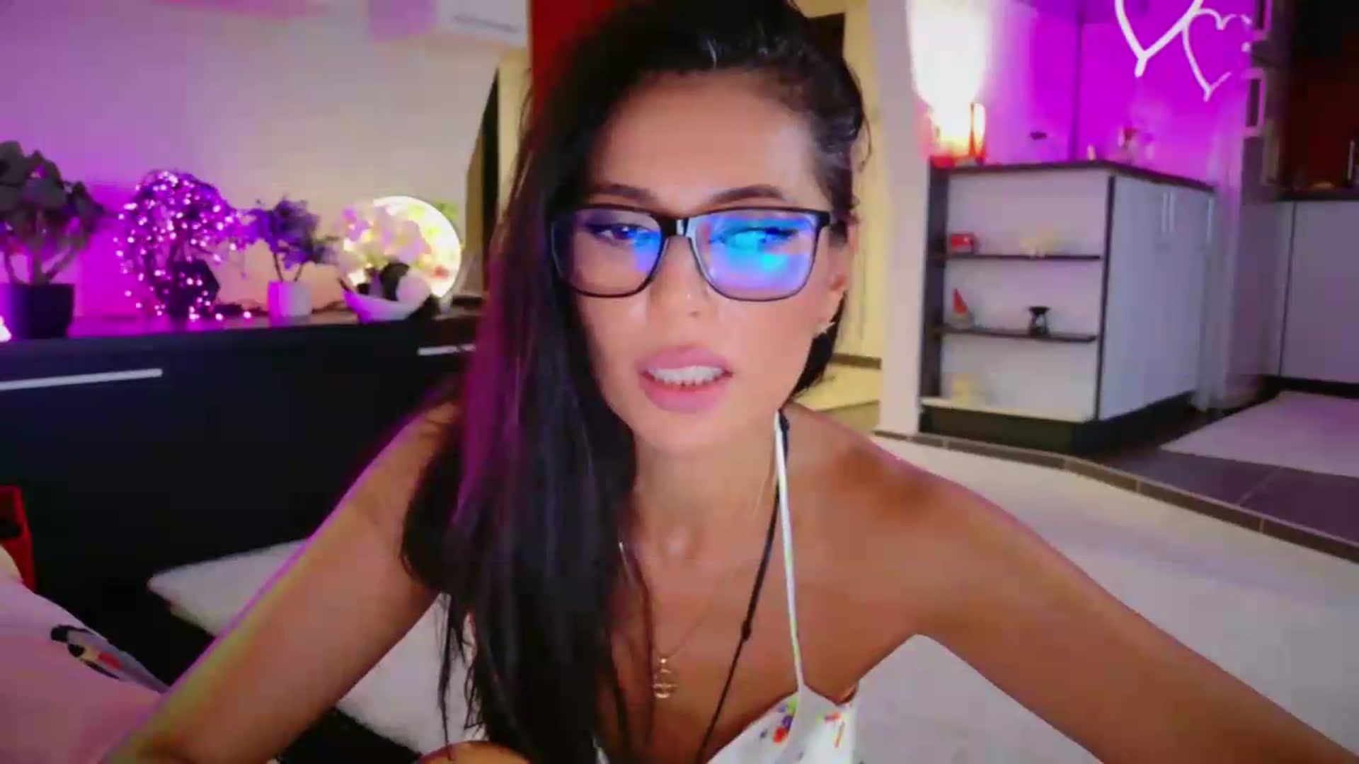 Gallery image thumbnail from SmileyTinaa's myfreecams stream on, 08/08/2026, 02:17 image 3 of 20