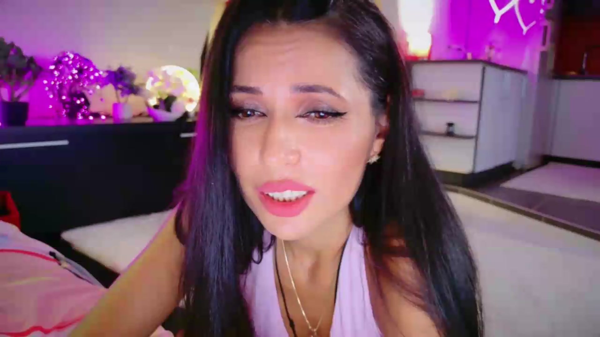 Gallery image thumbnail from SmileyTinaa's myfreecams stream on, 08/13/2026, 23:07 image 17 of 20