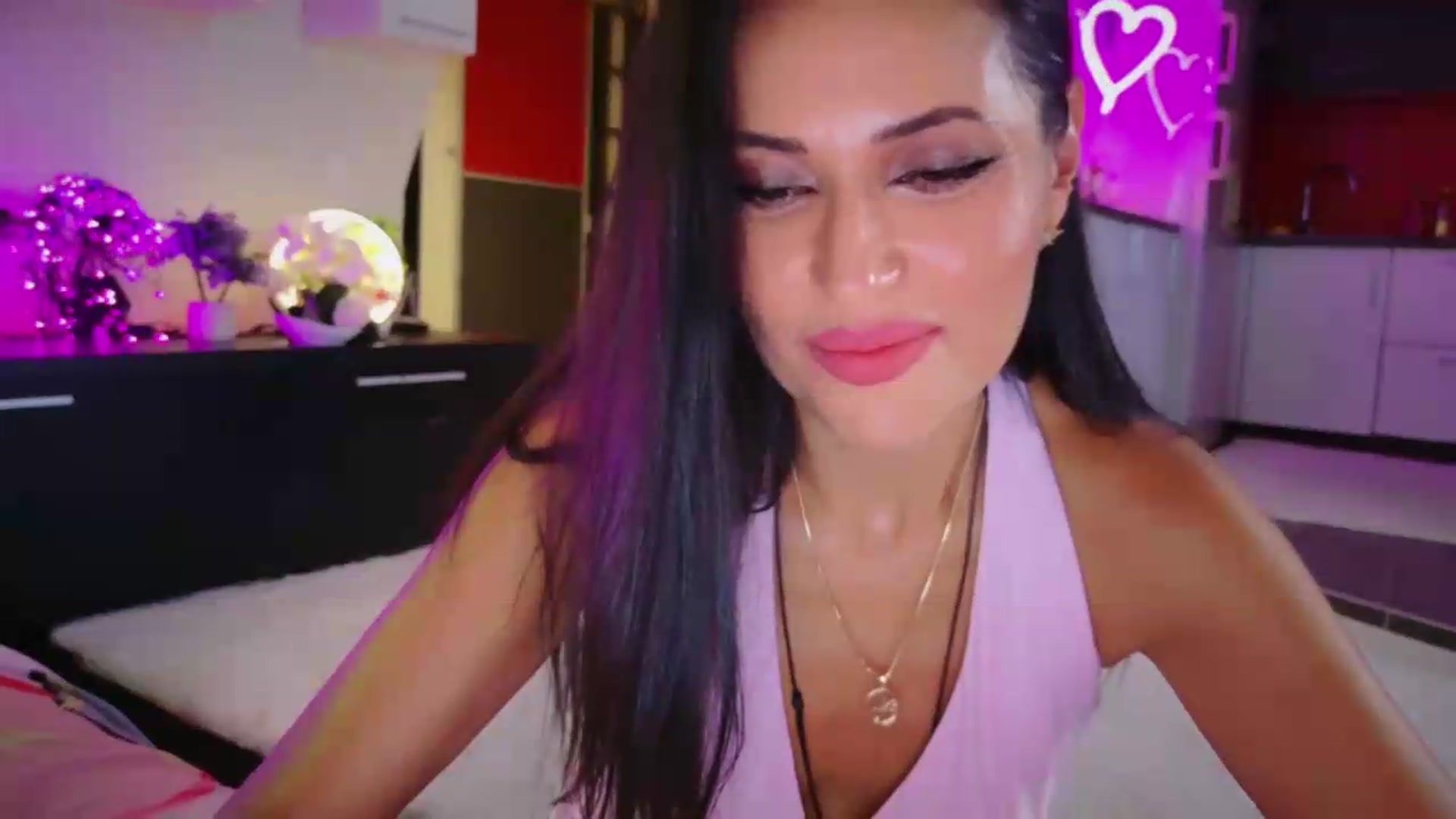 Gallery image thumbnail from SmileyTinaa's myfreecams stream on, 08/13/2026, 23:07 image 15 of 20