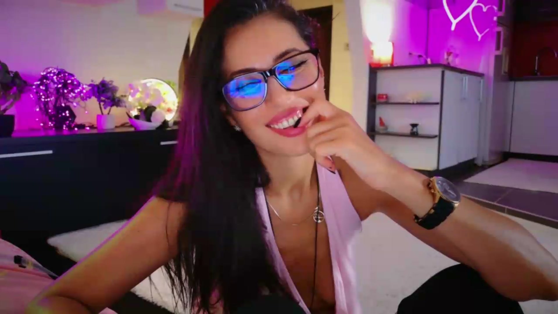Gallery image thumbnail from SmileyTinaa's myfreecams stream on, 08/14/2026, 06:27 image 13 of 20