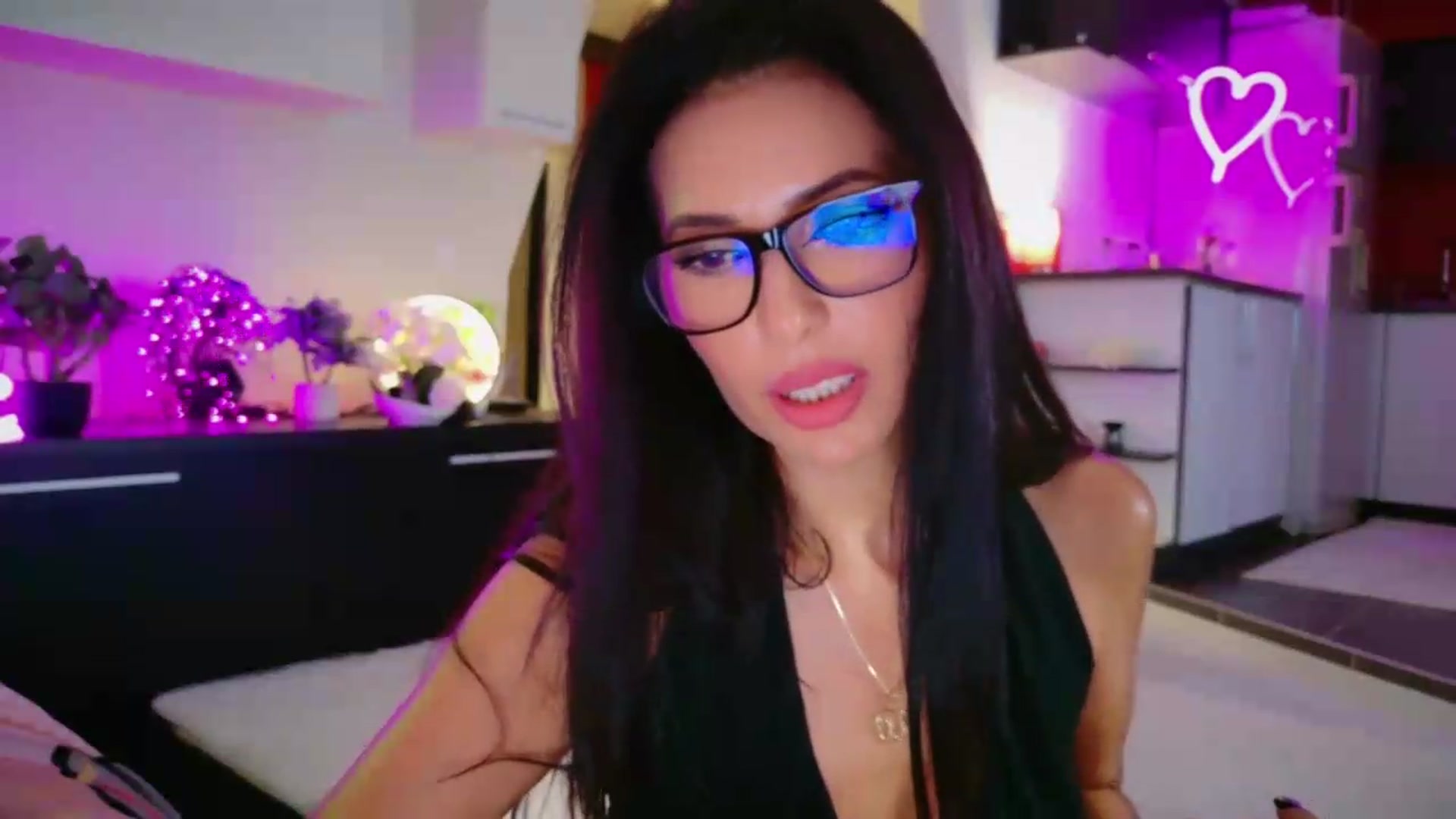 Gallery image thumbnail from SmileyTinaa's myfreecams stream on, 08/14/2026, 22:22 image 3 of 20